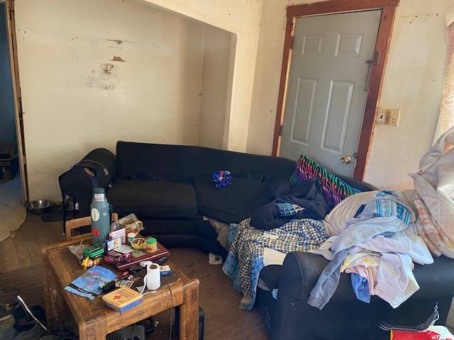 Lapoint, UT 84039,10813 E 6800 N