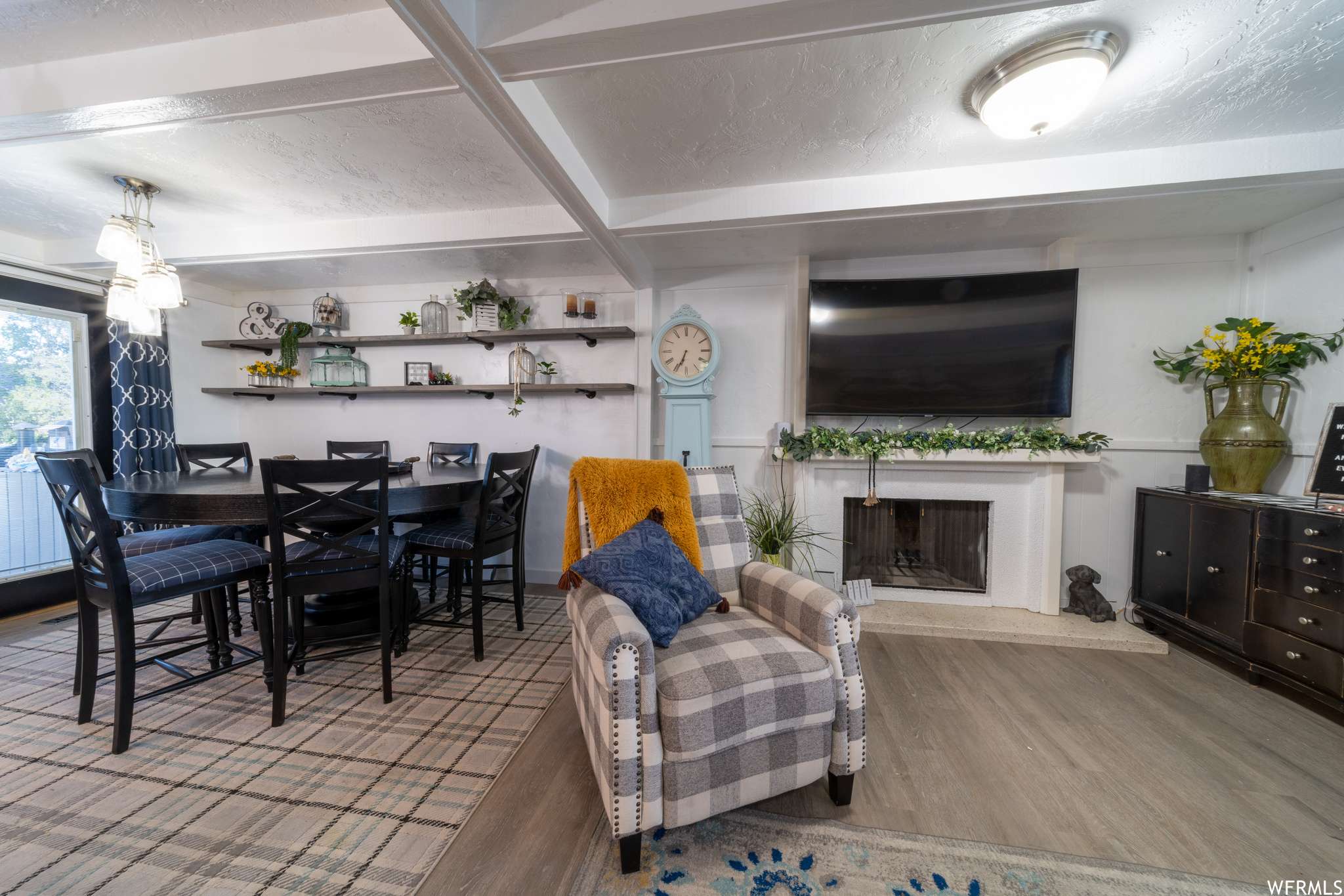 Roosevelt, UT 84066,1142 W 200 N