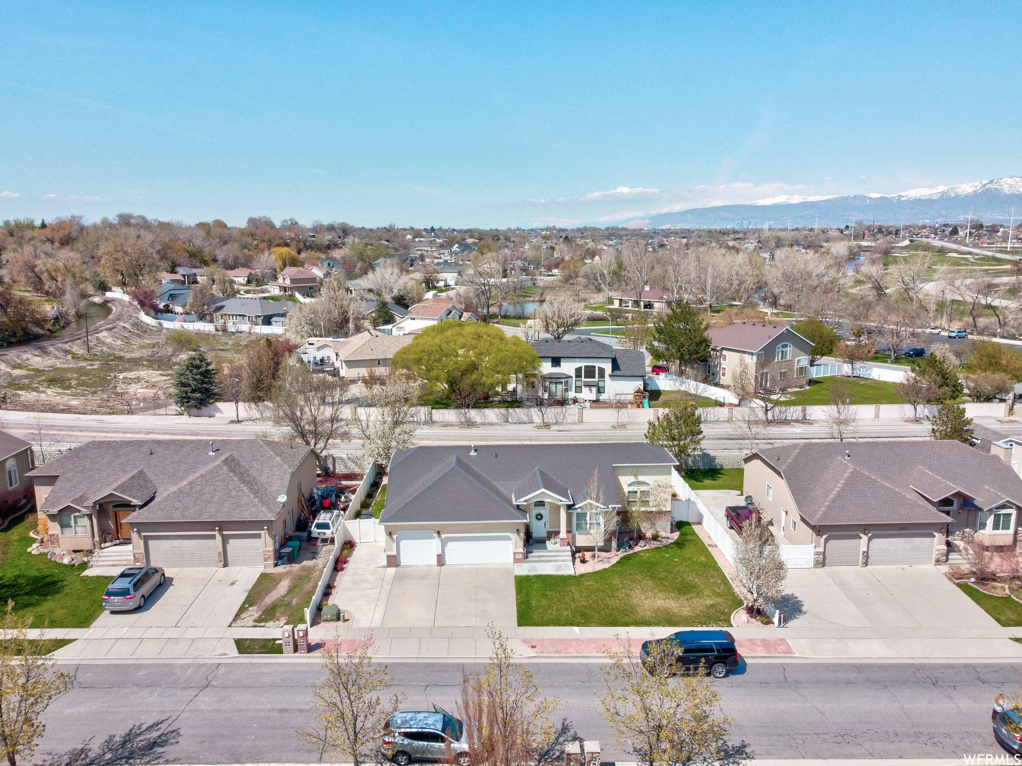 Murray, UT 84123,1216 W WILLOW RUN DR S