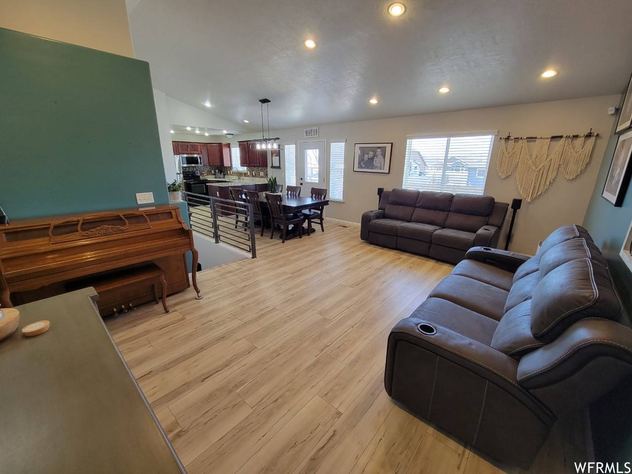 Payson, UT 84651,1276 S 950 W