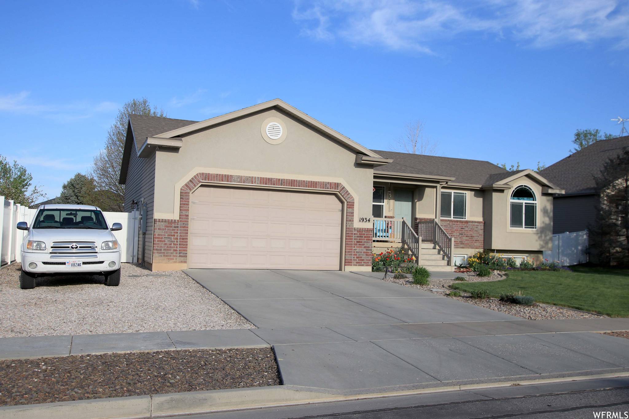 Syracuse, UT 84075,1934 S 1730 W