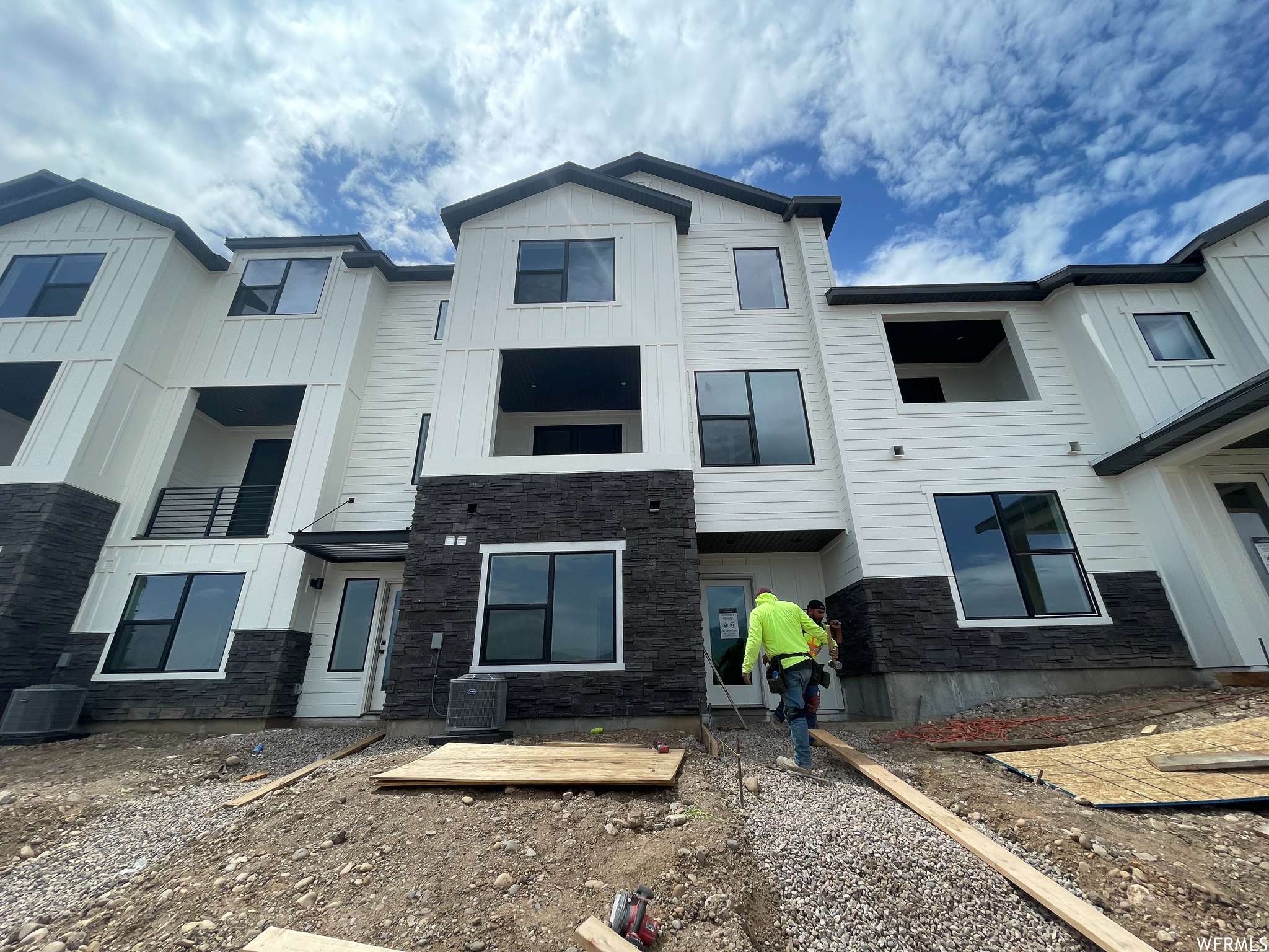 Mountain Green, UT 84050,5944 N 5000 W #176