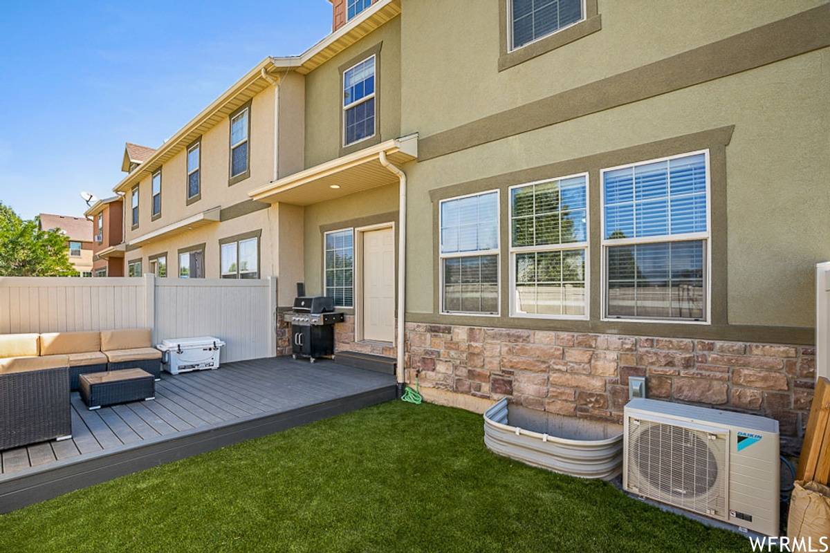 Saratoga Springs, UT 84045,1459 N LA PALMA PL E