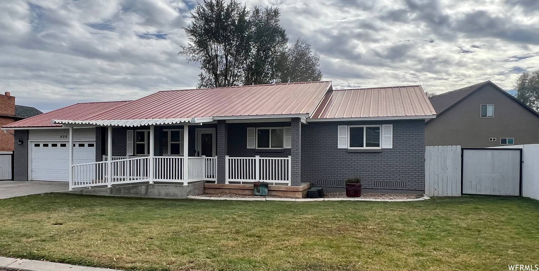 Vernal, UT 84078,406 E 1540 S