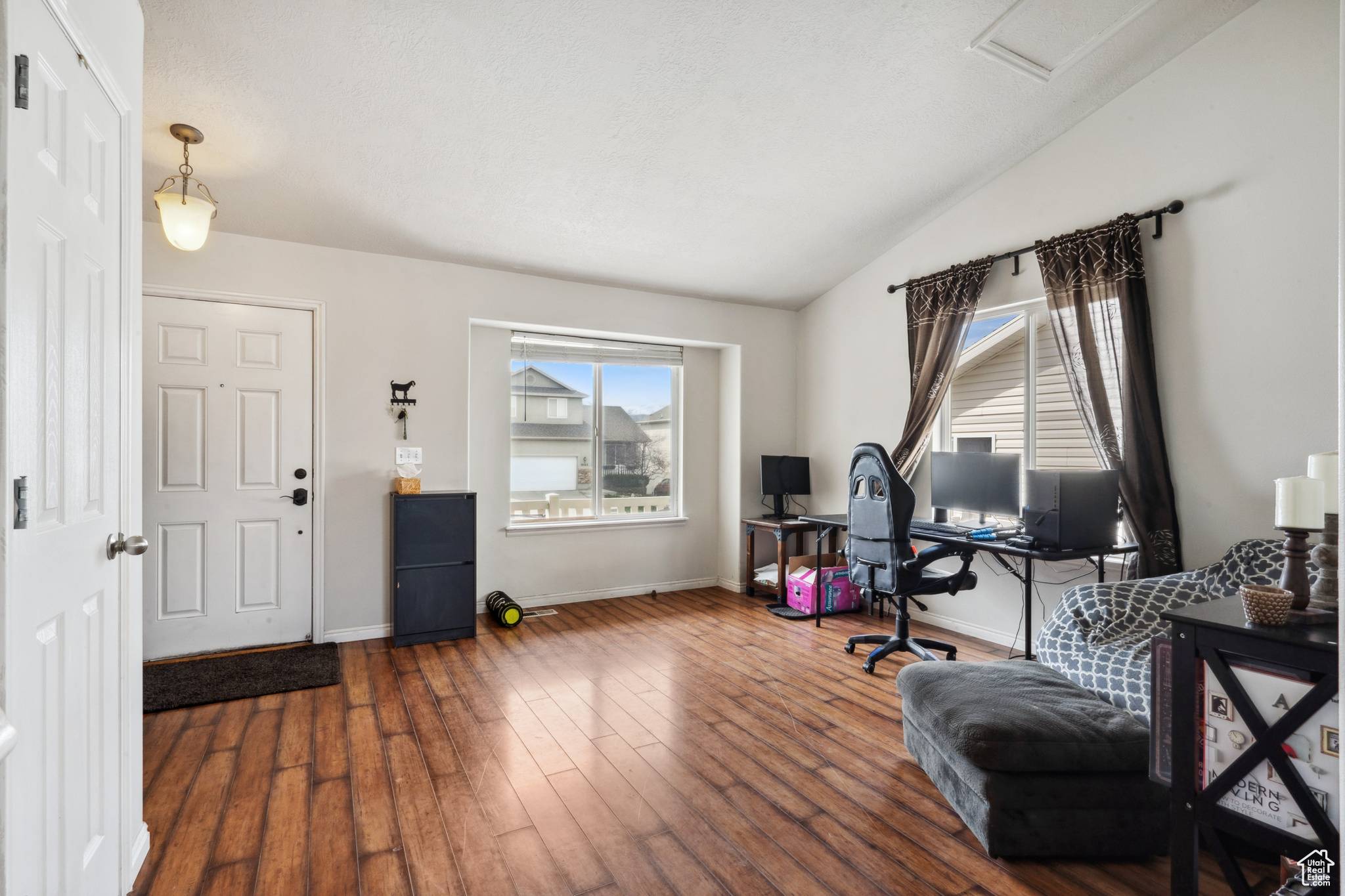 West Jordan, UT 84081,8551 S MAUL OAK DR