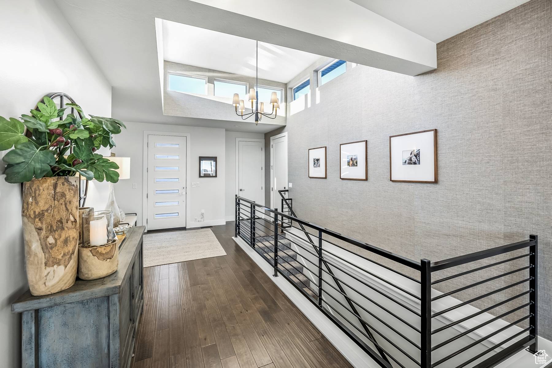 Salt Lake City, UT 84103,68 E COLUMBUS CT