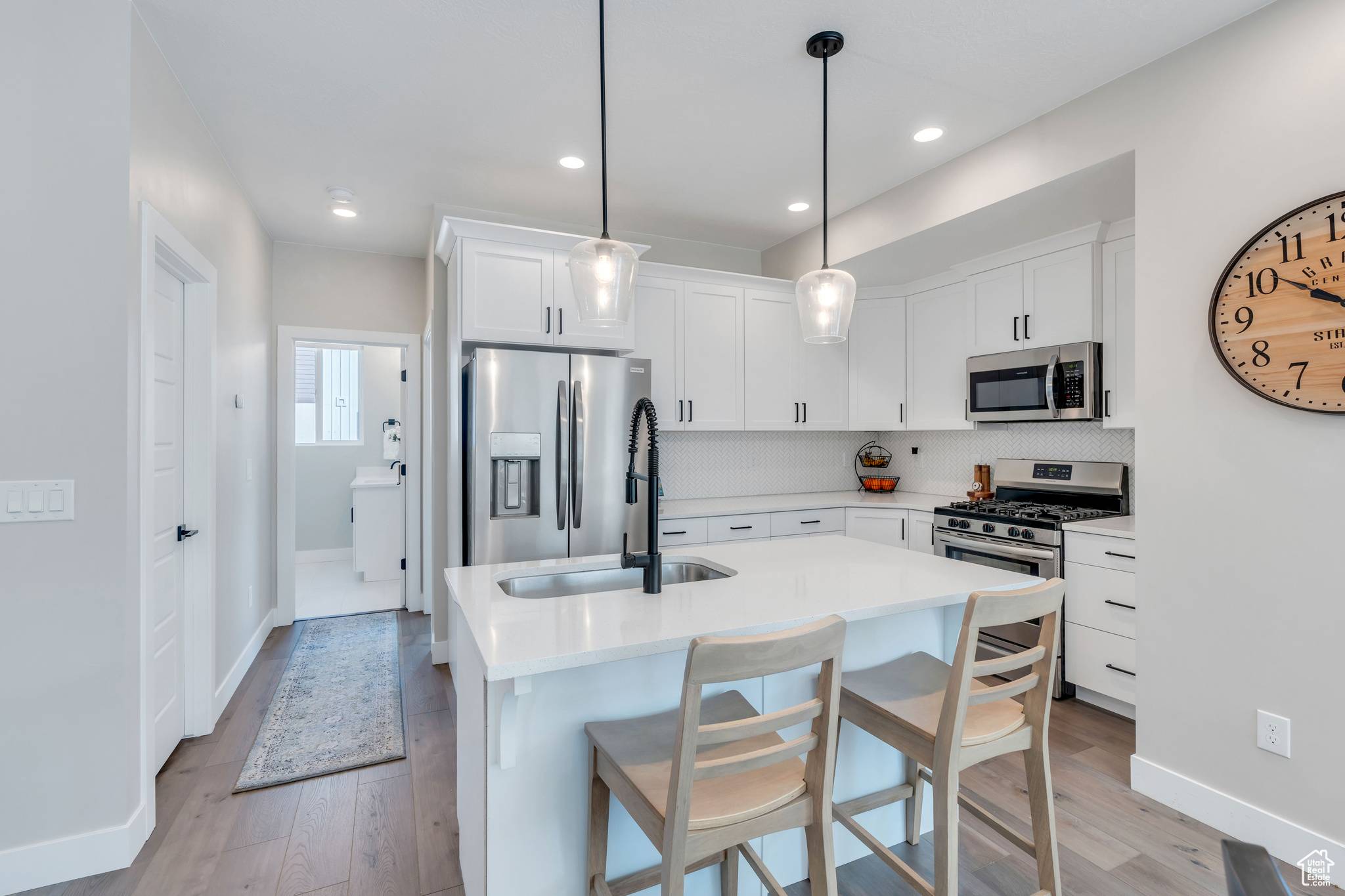 Sandy, UT 84070,123 E ABBEVILLE CT