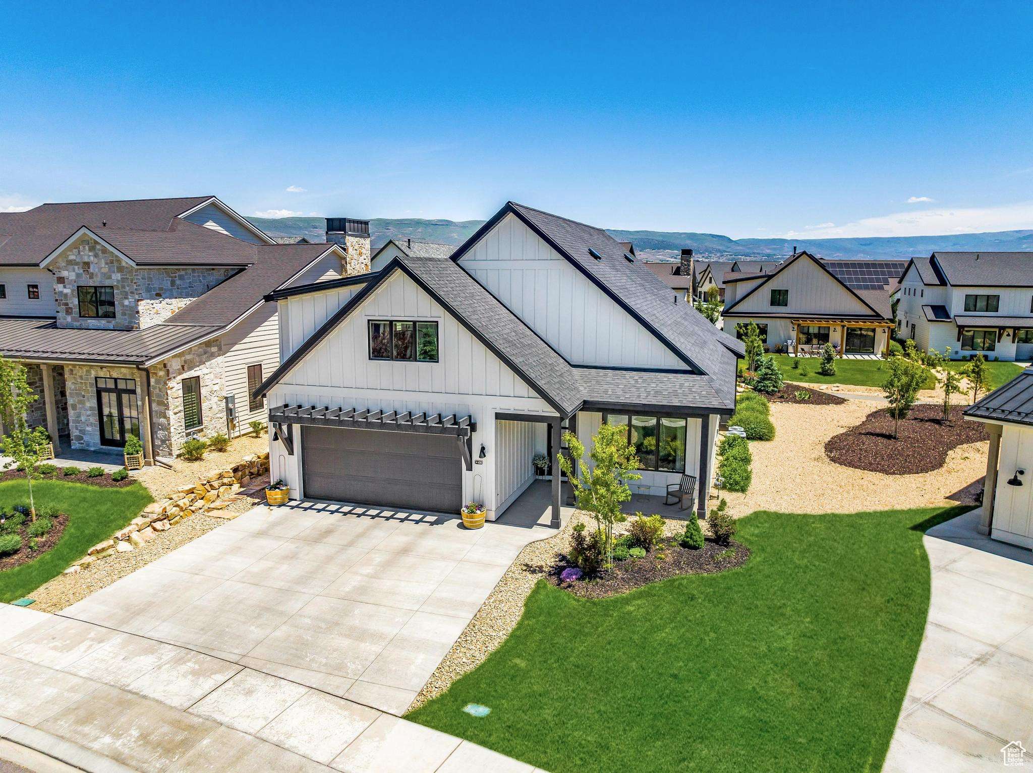 Midway, UT 84049,498 N FARMHOUSE WAY