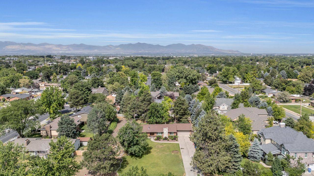 Murray, UT 84121,6444 S RODEO LN