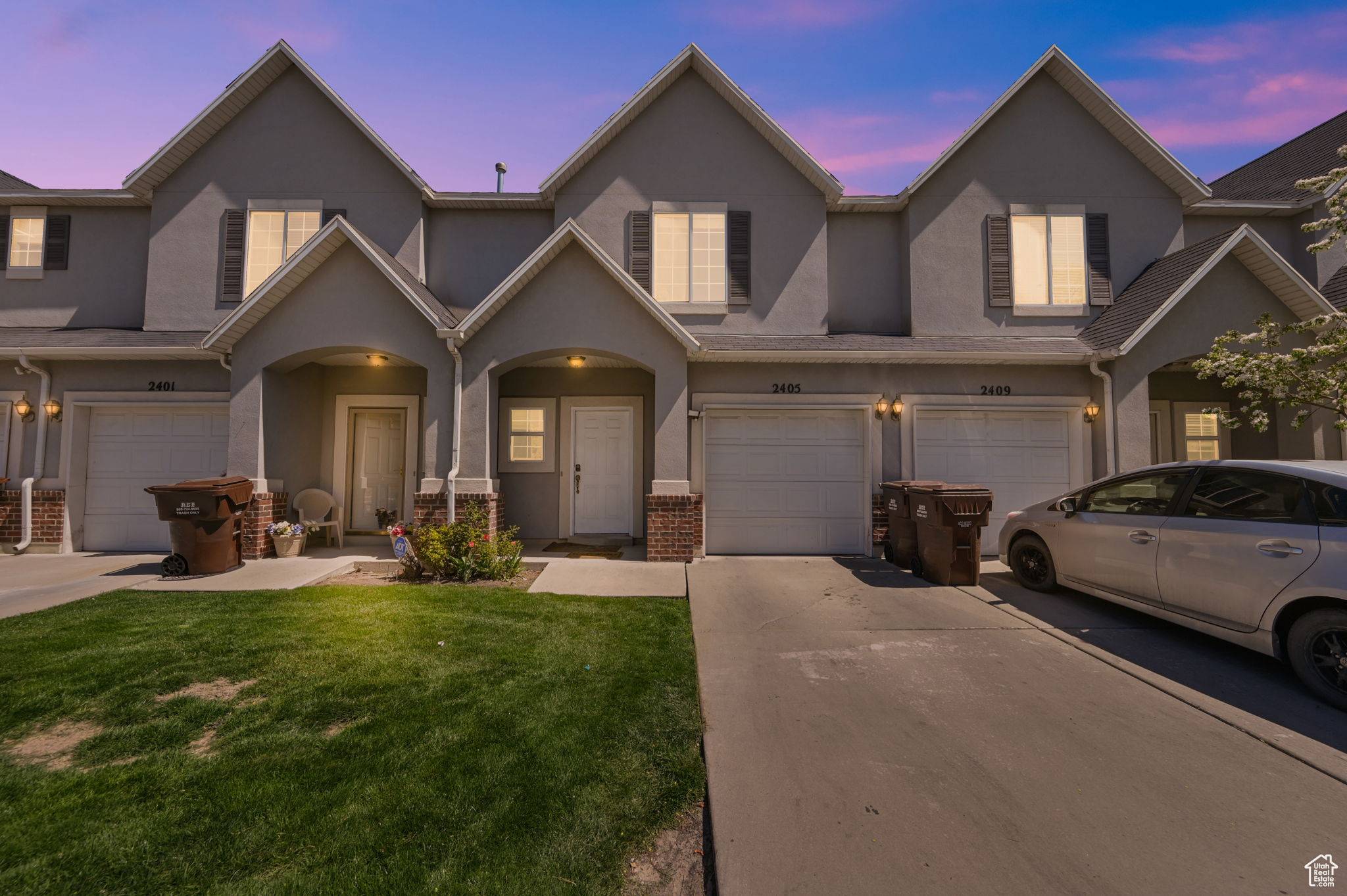 West Valley City, UT 84119,2405 S RED BUR CT W