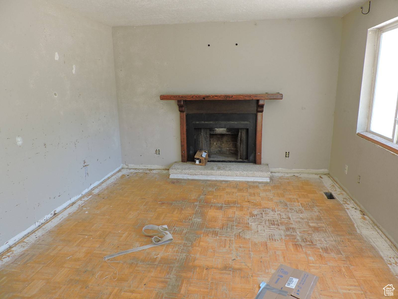 Hinckley, UT 84635,67 E 200 S