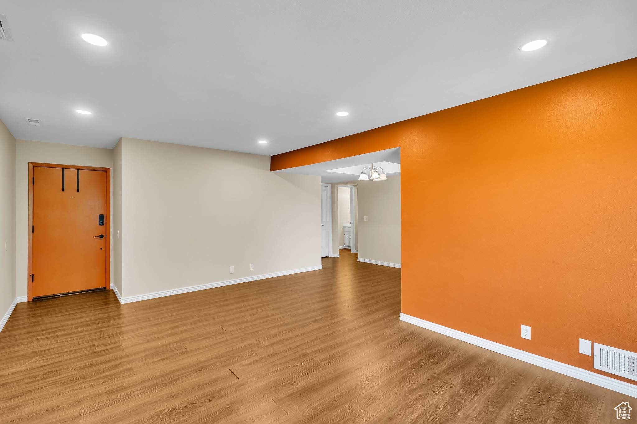 Bountiful, UT 84010,280 PEACH LN
