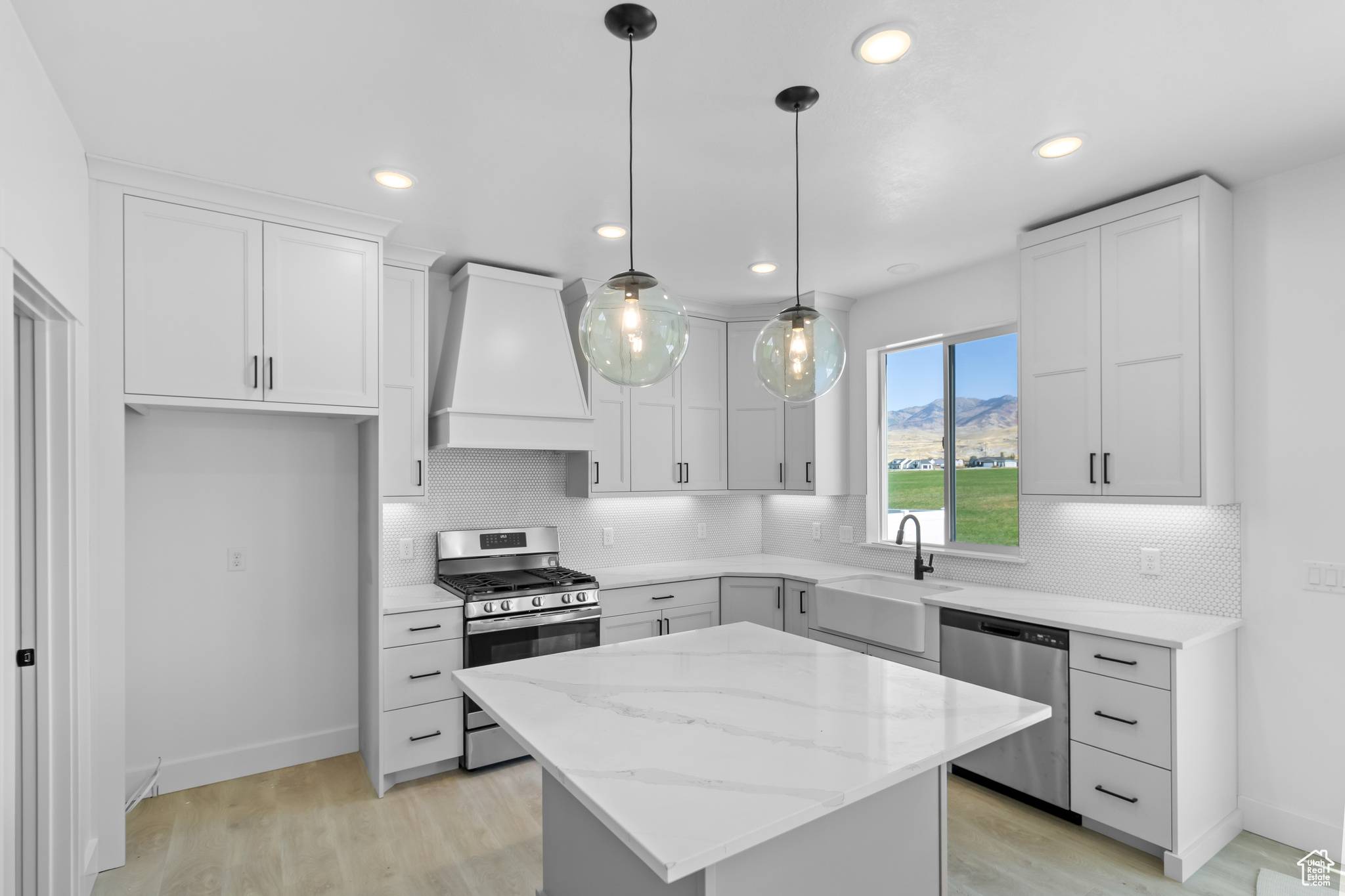 Smithfield, UT 84335,526 N 550 W