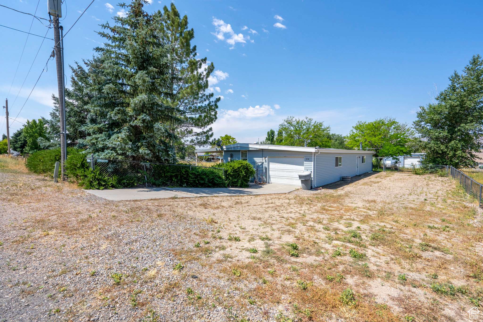 Mona, UT 84645,514 S 300 E