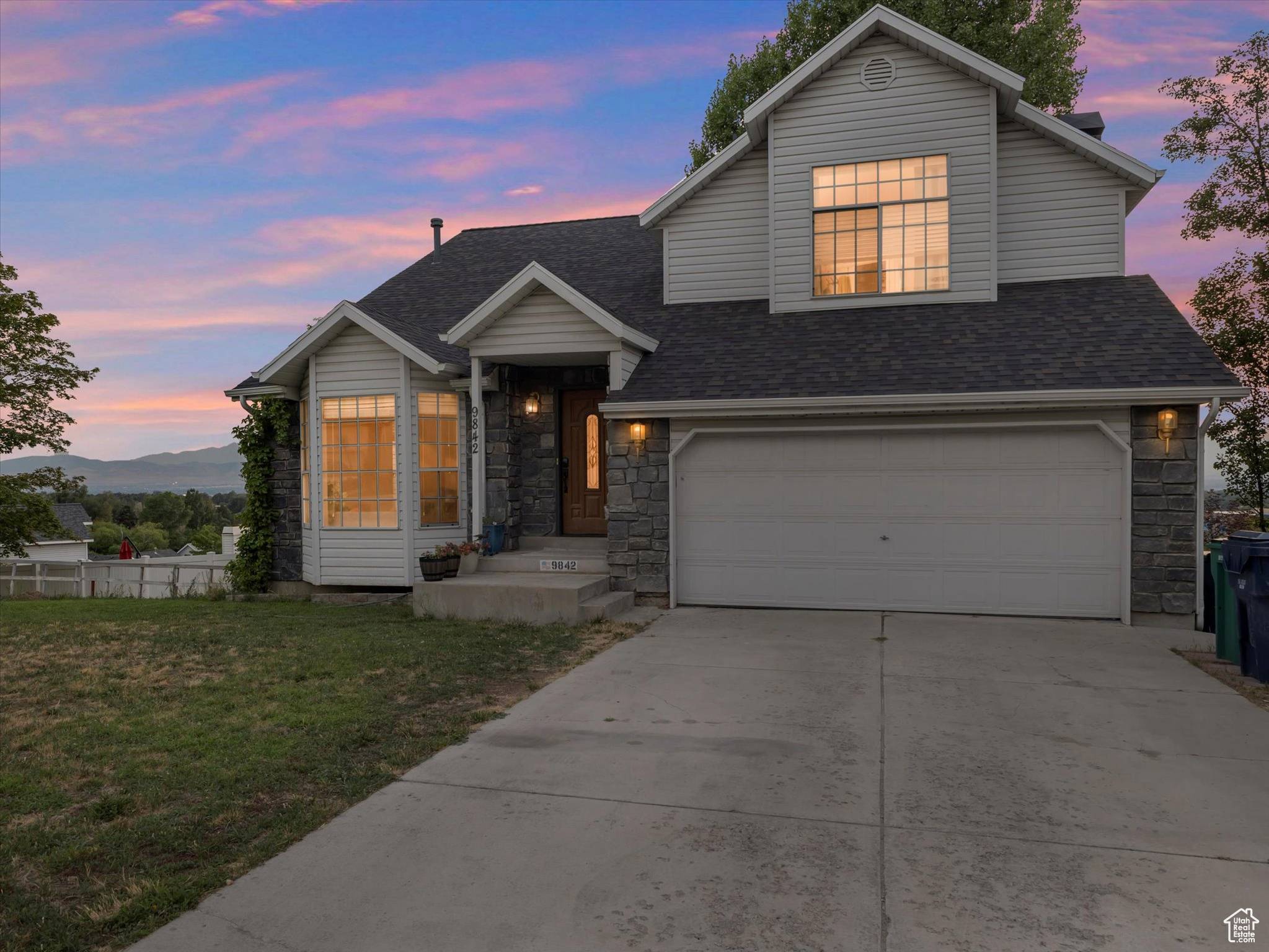 Sandy, UT 84094,9842 S TIGER EYE DR