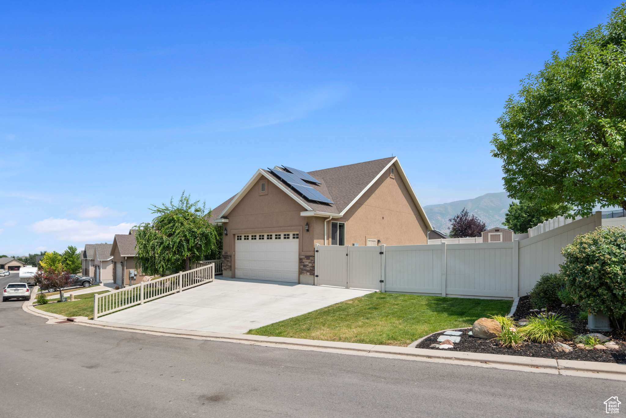 Santaquin, UT 84655,651 RIVER ROCK DR