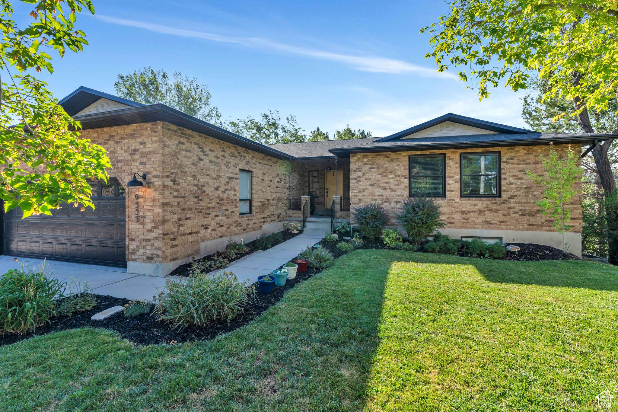 South Jordan, UT 84009,9555 S LOCH AWE DR