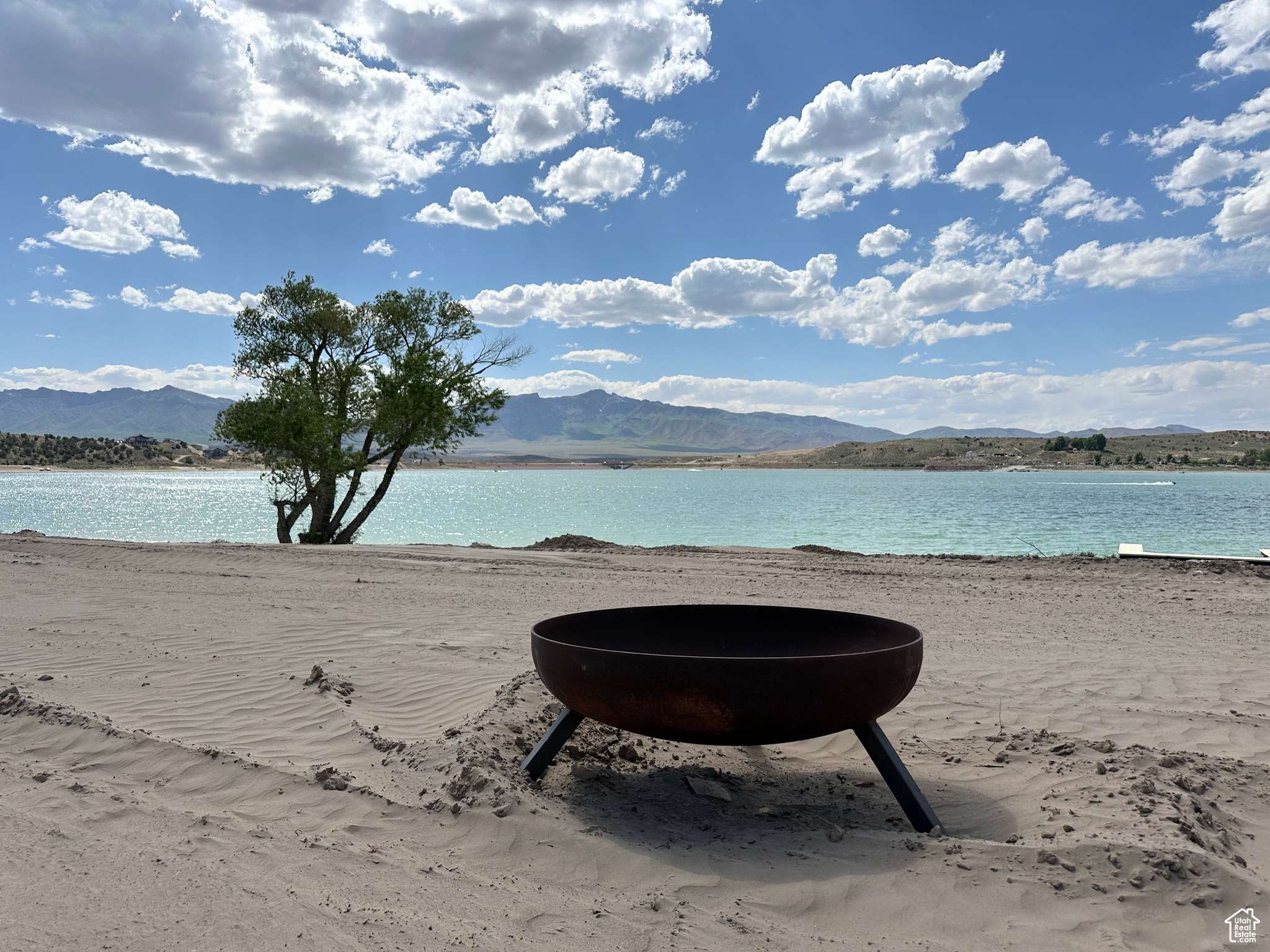 Levan, UT 84639,9390 W LAKESIDE CIR S #19