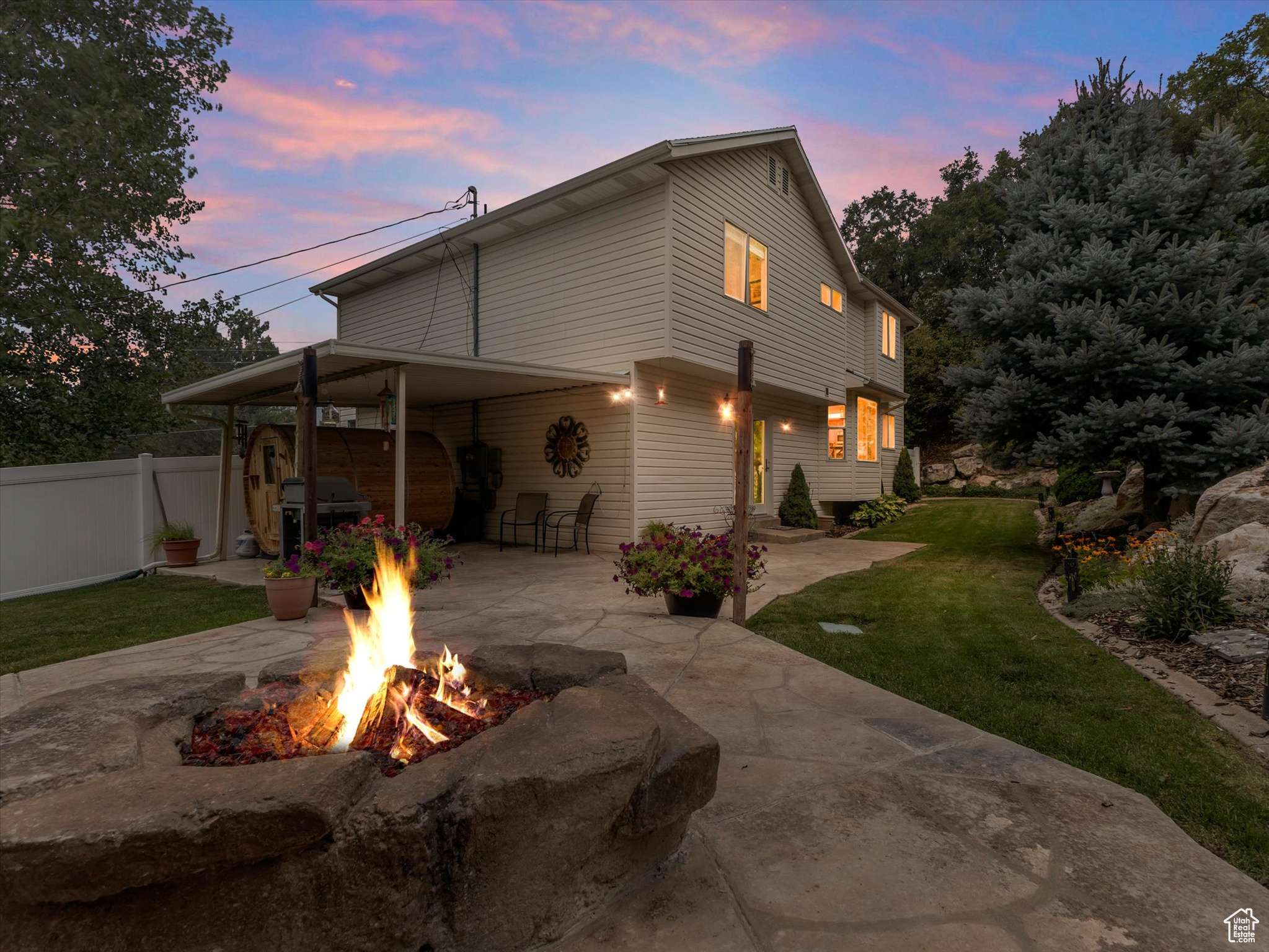 Mountain Green, UT 84050,6292 N HIGHLAND DR