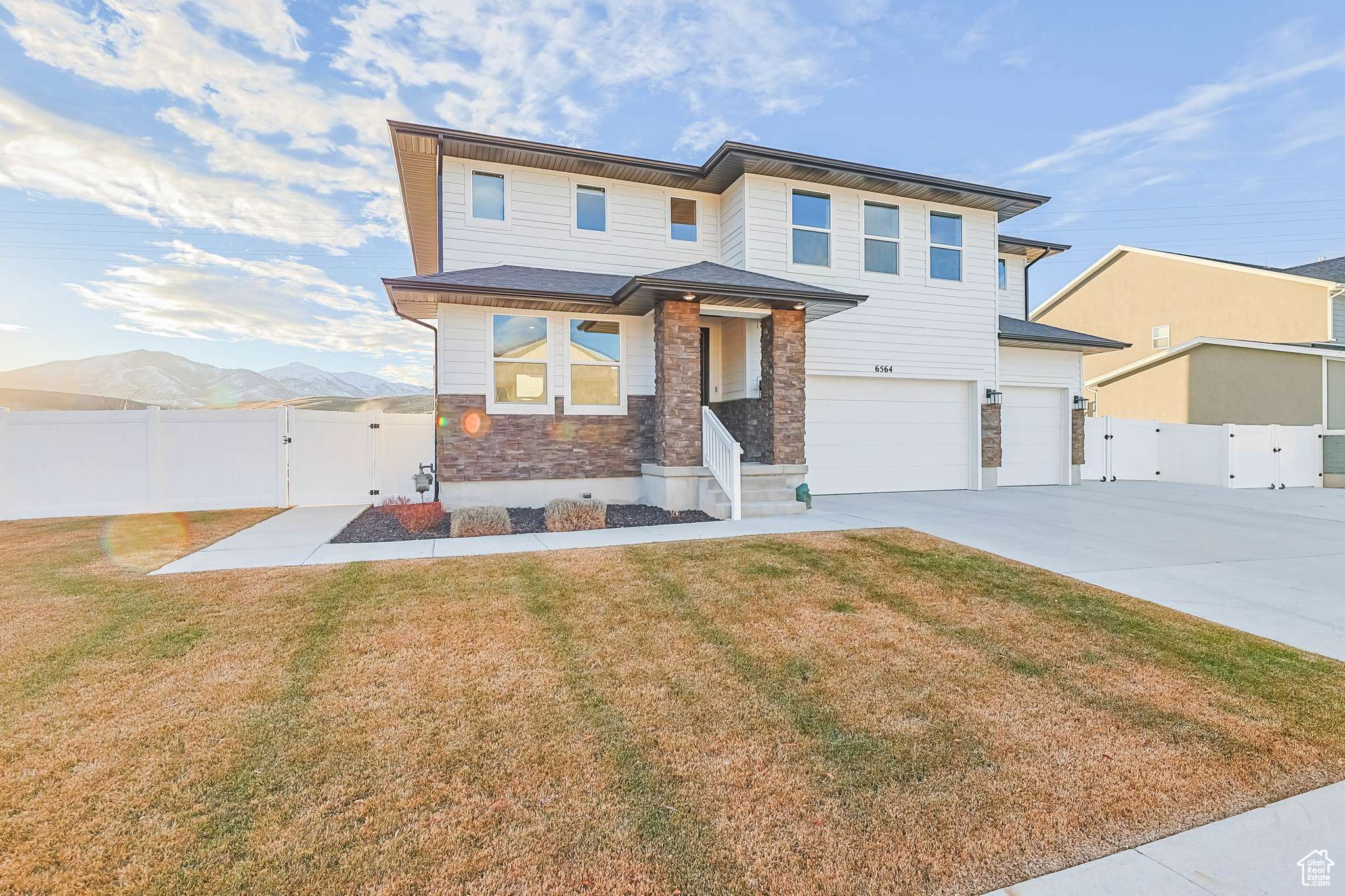 West Valley City, UT 84081,6564 S SPARKLING SKY DR W