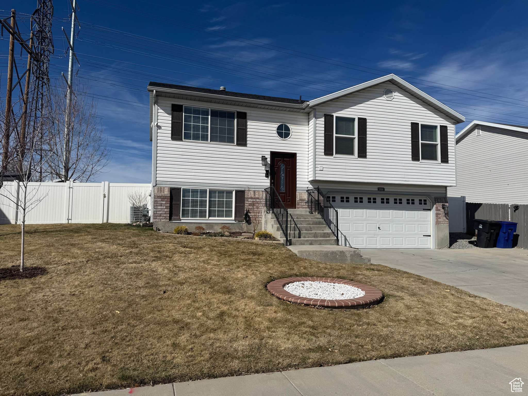 Salt Lake City, UT 84118,5964 S TROWBRIDGE WAY