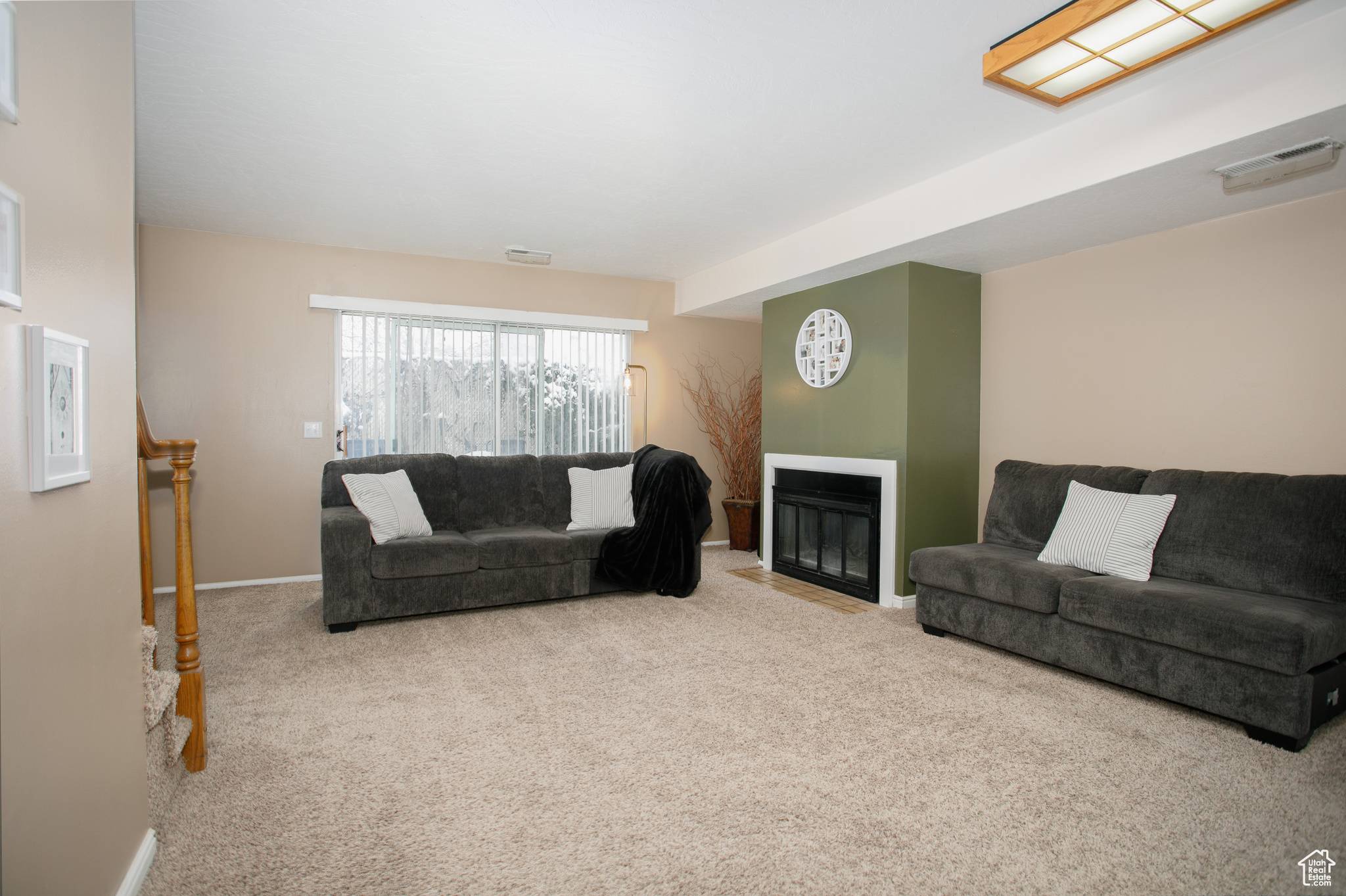 West Bountiful, UT 84087,823 SUMMER TREE DR