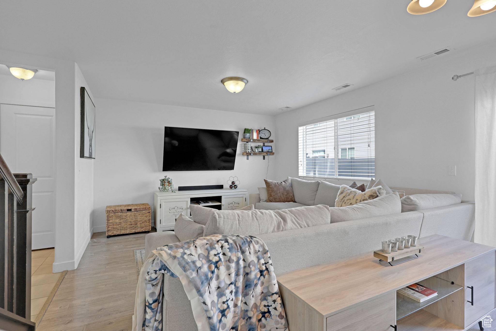 North Salt Lake, UT 84054,1095 W STONEHAVEN DR