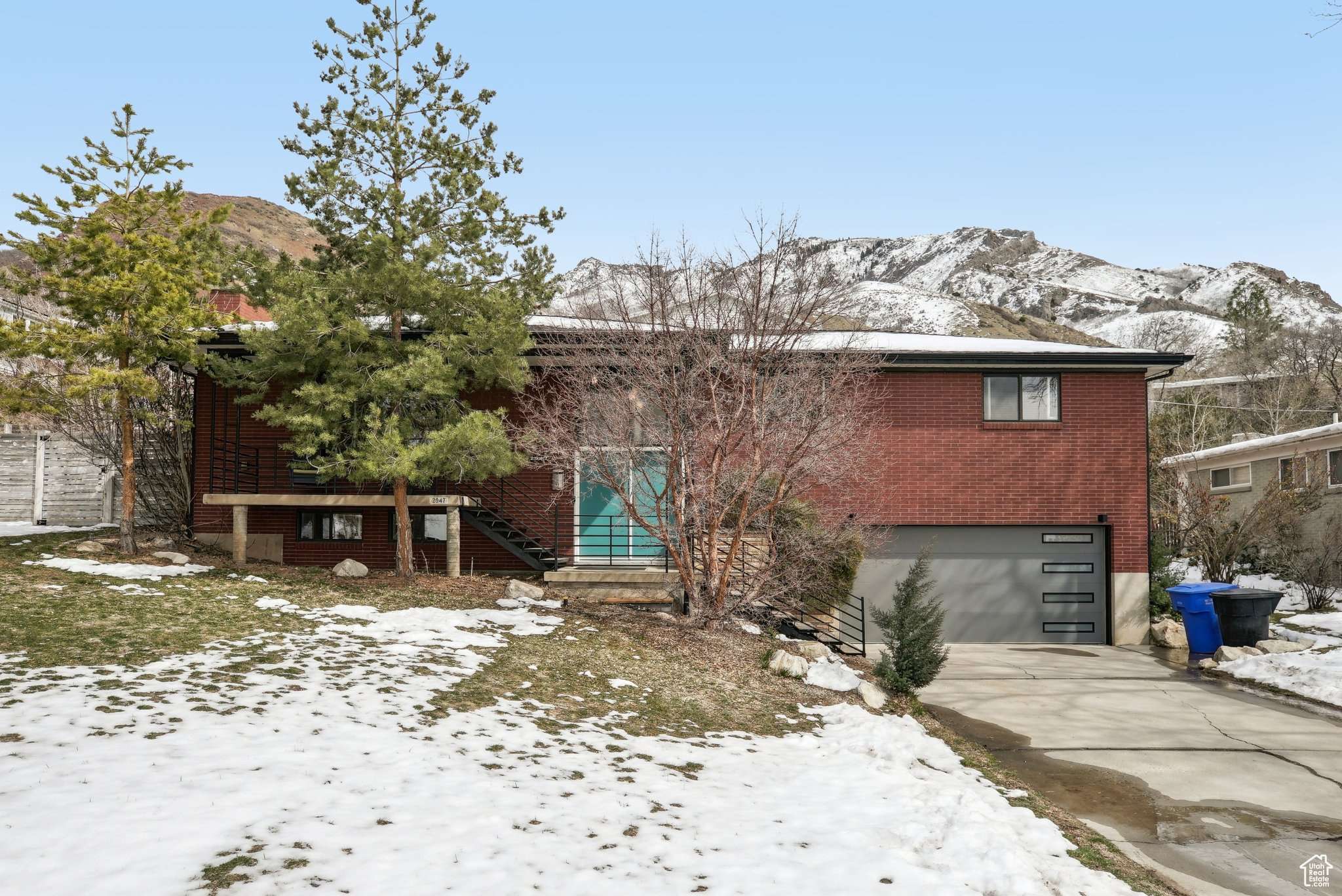 Salt Lake City, UT 84109,2947 S WARR RD E