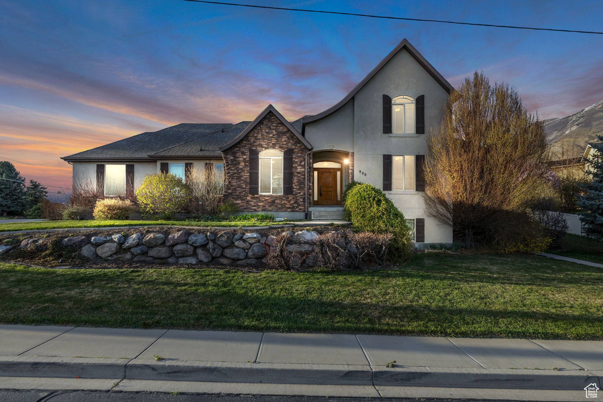 Pleasant Grove, UT 84062,888 W 2800 N