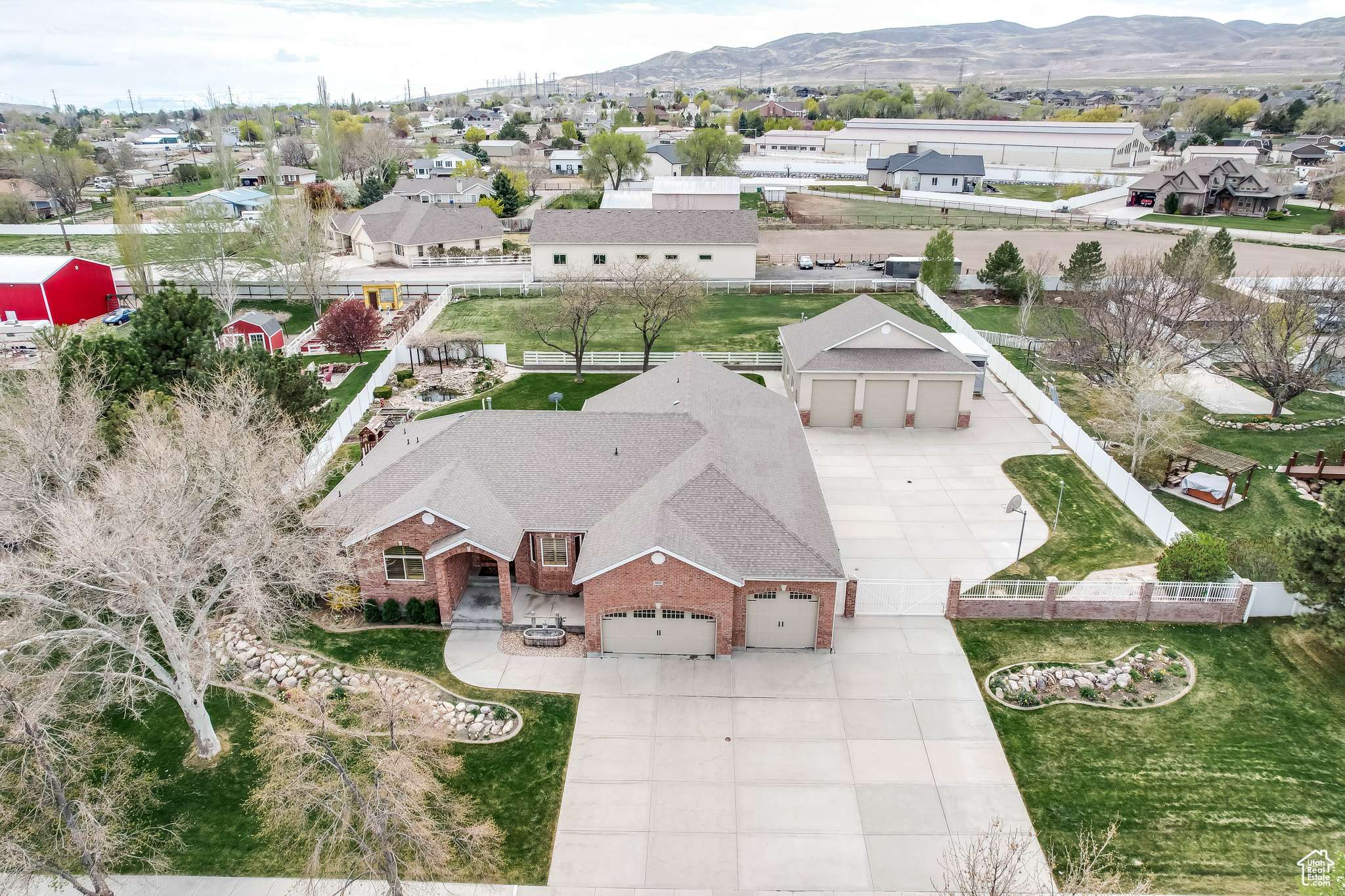 Bluffdale, UT 84065,2401 W STATEHOOD DR