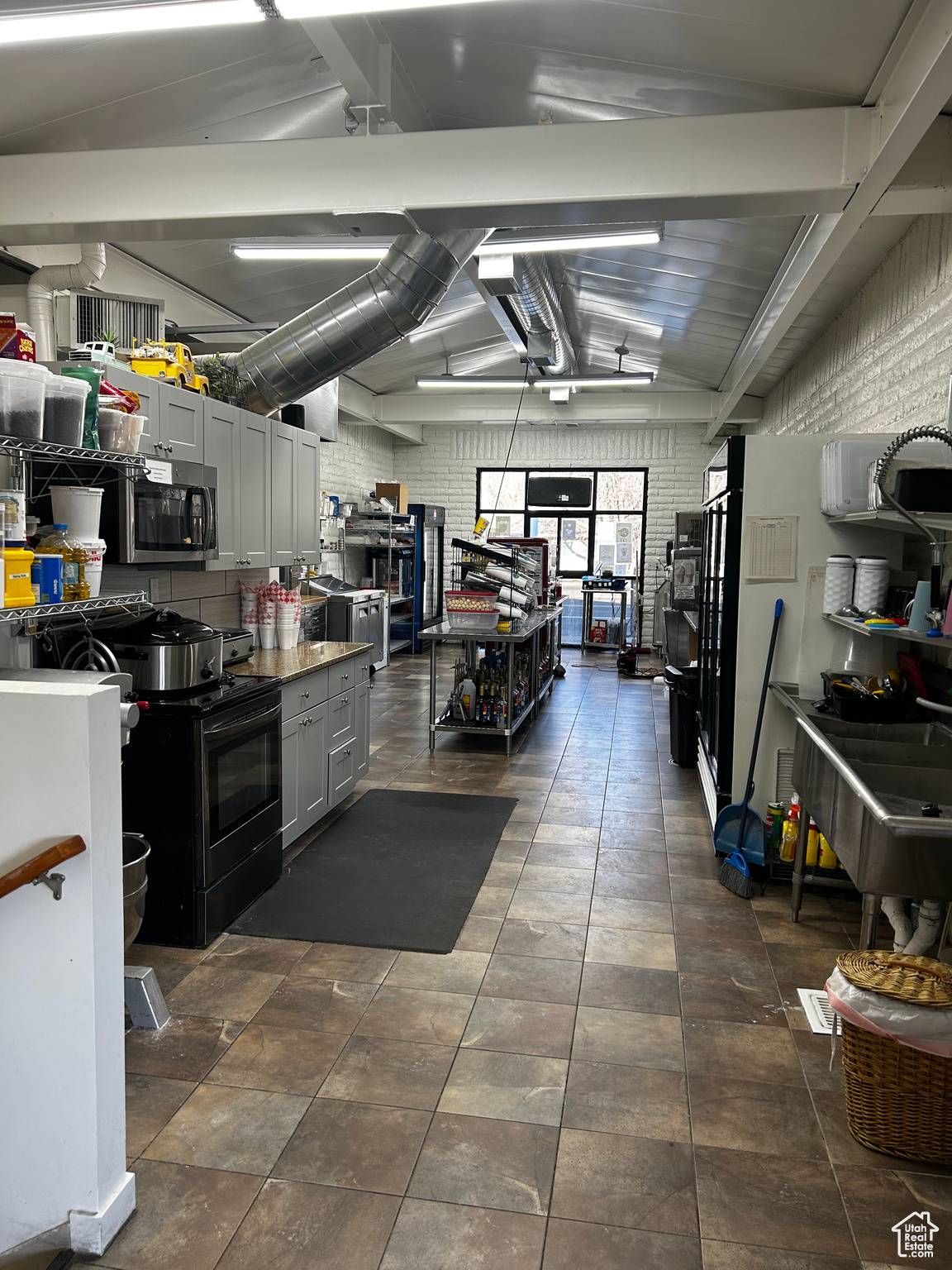 Nibley, UT 84321,25 W 3200 S