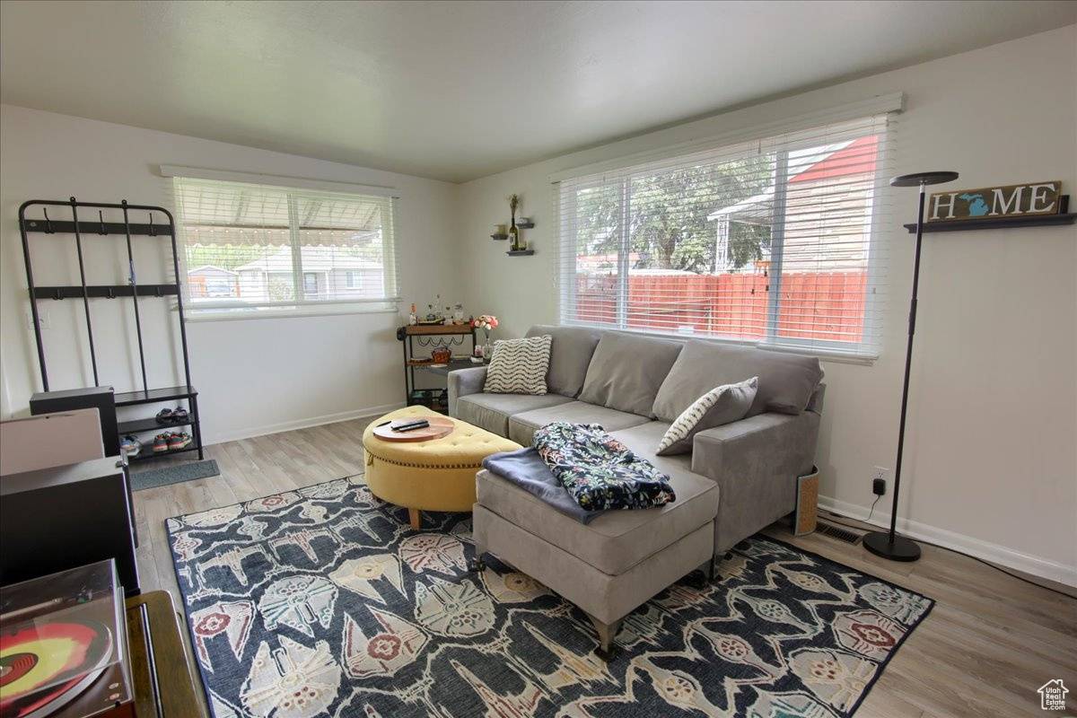 Salt Lake City, UT 84116,532 N CATHERINE ST