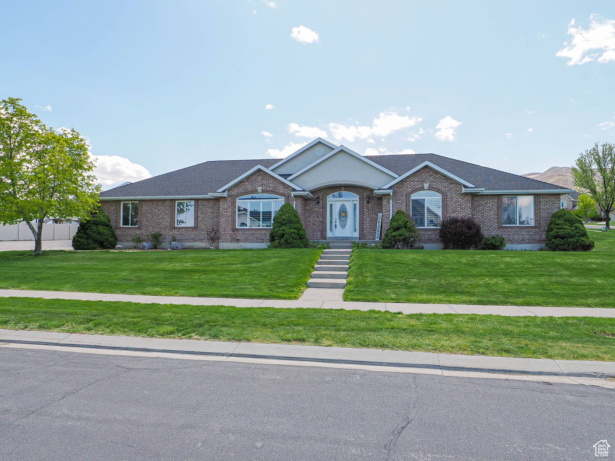 Draper, UT 84020,764 E SOUTHFORK DR S