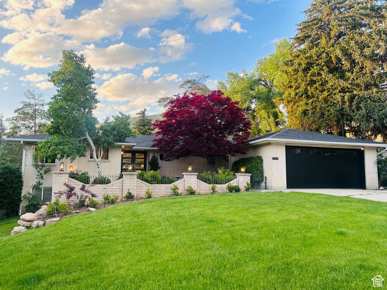 Salt Lake City, UT 84108,2927 E OAKHURST DR