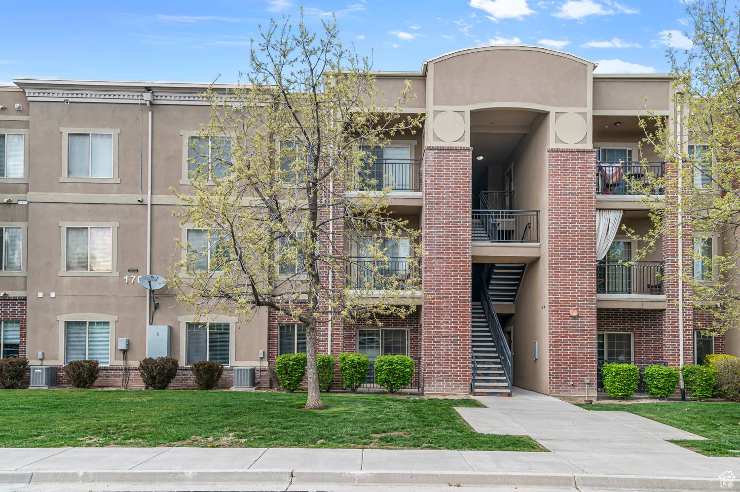 Salt Lake City, UT 84111,170 E BELMONT AVE #15