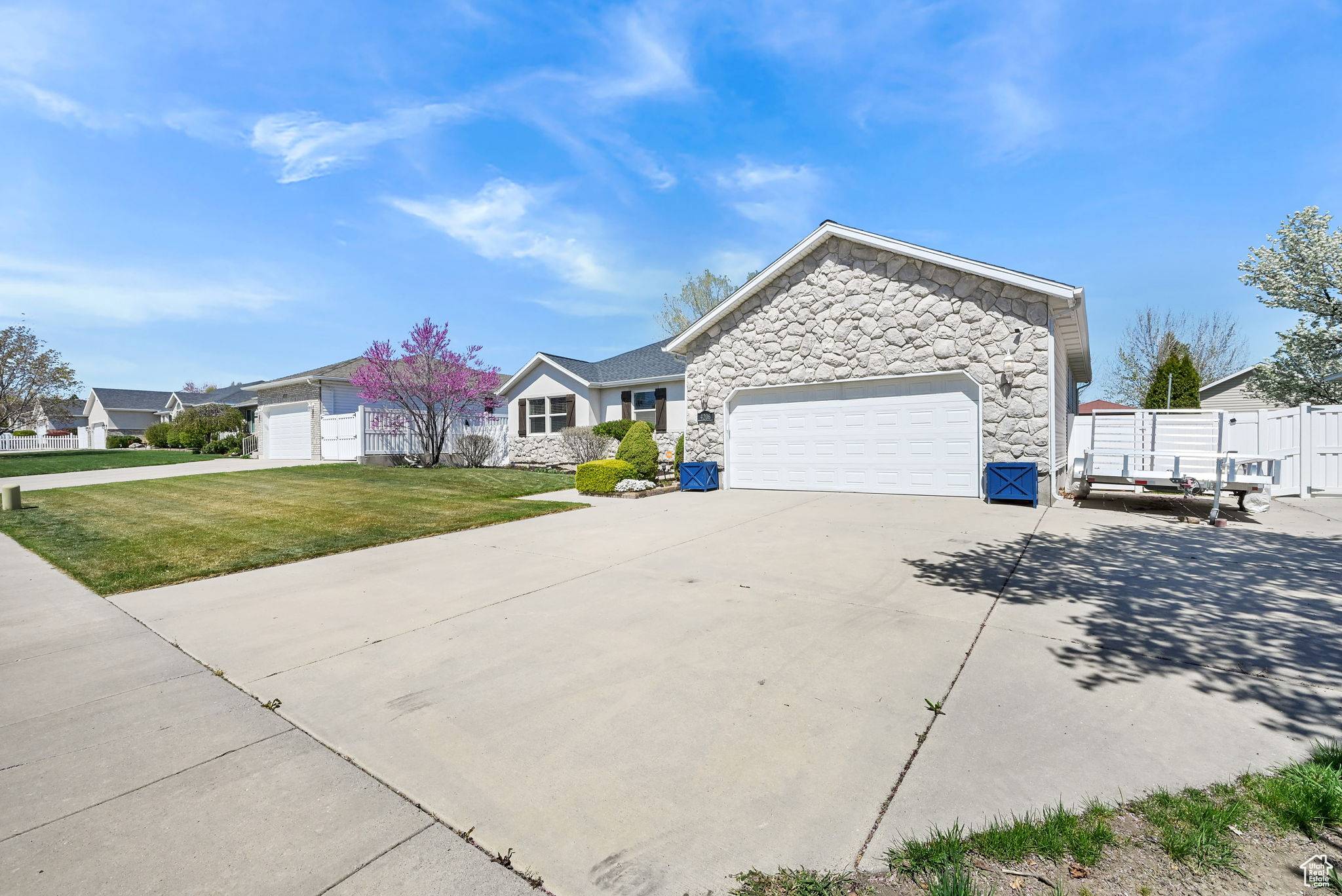 South Jordan, UT 84009,4206 W ASCOT DOWNS DR