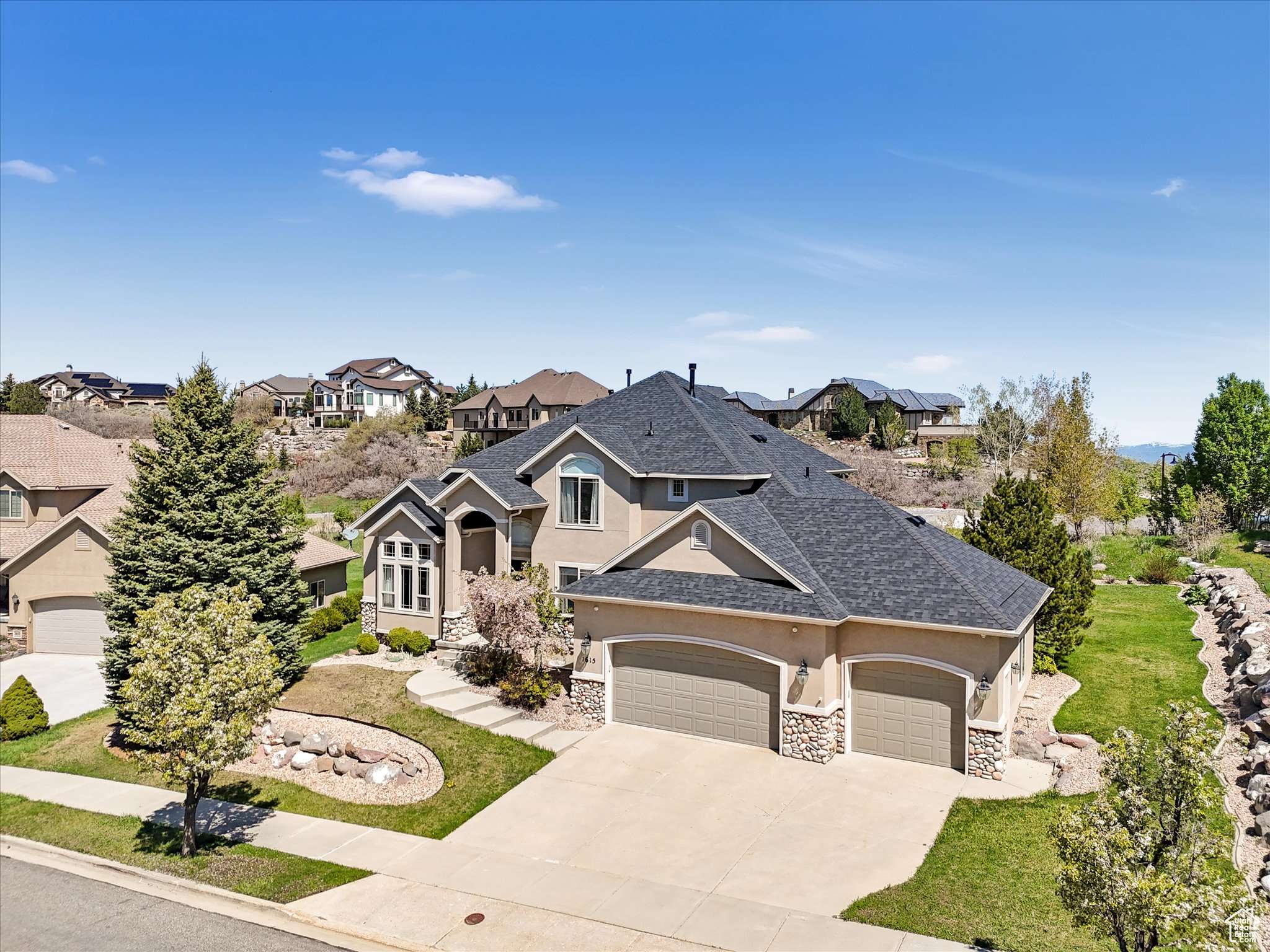 Draper, UT 84020,1615 E AMBER CREST LN