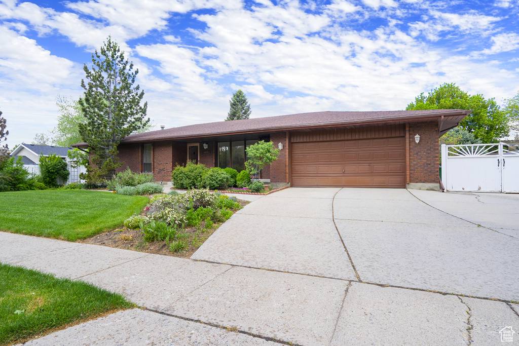 Sandy, UT 84092,10174 S MILLBURY WAY E