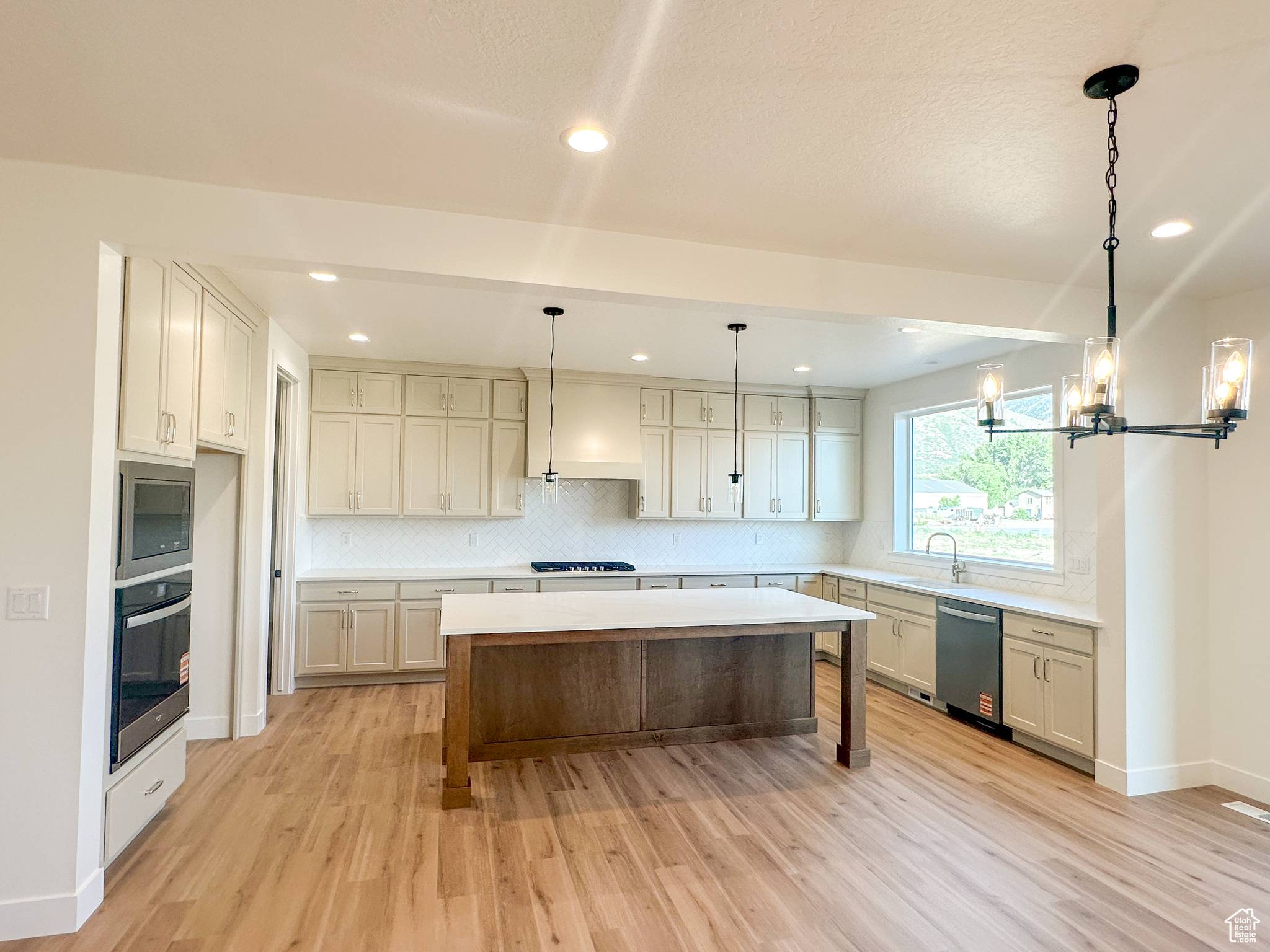 Salem, UT 84653,1002 E 400 N #3