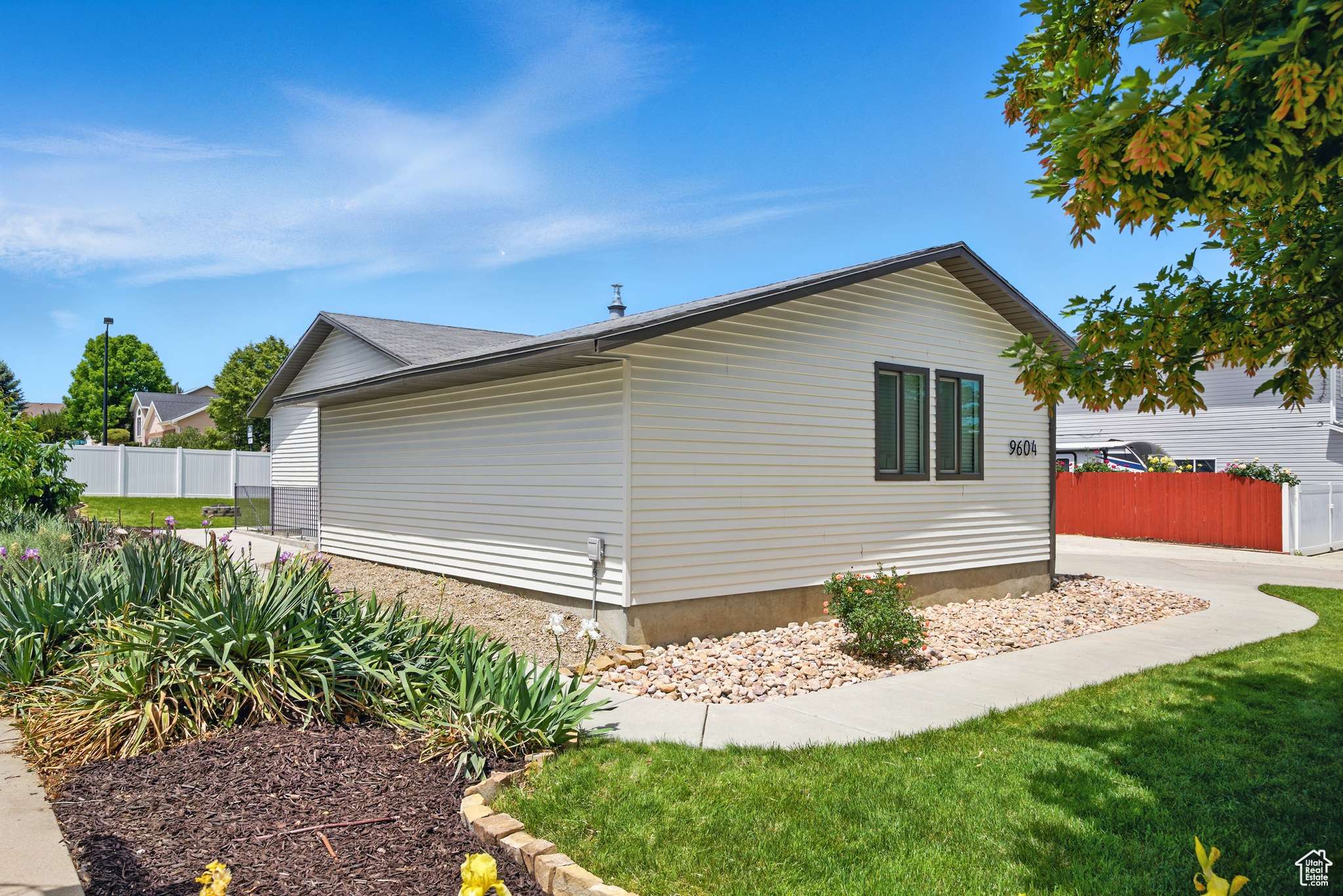 South Jordan, UT 84009,9604 S STORNOWAY CIR W