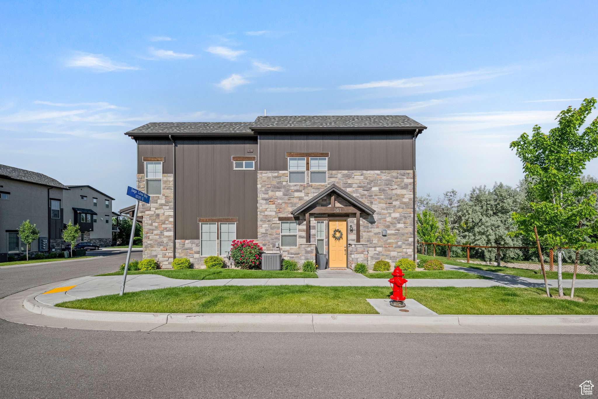 Sandy, UT 84070,261 E SAGE CANAL WAY