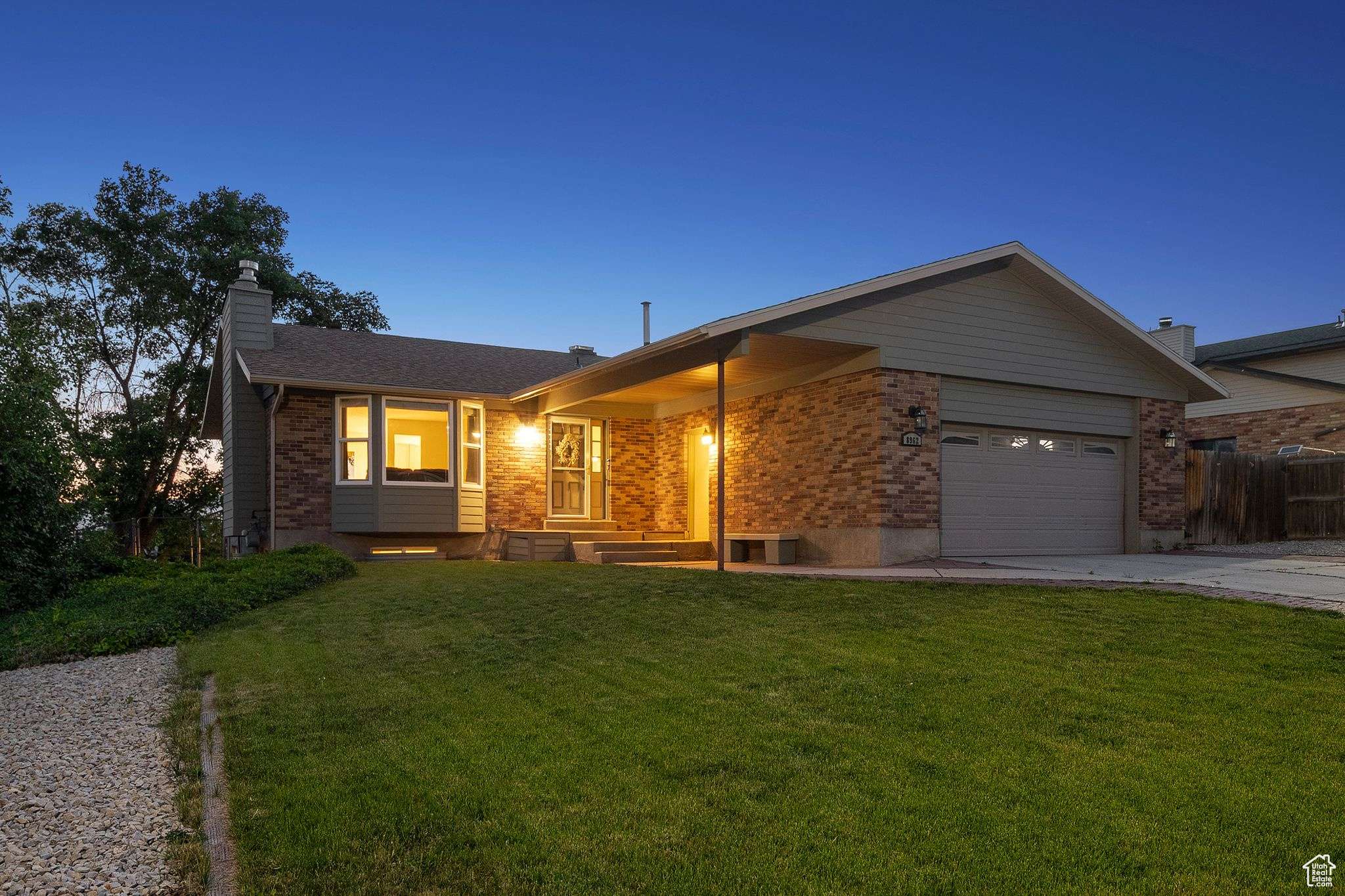 Sandy, UT 84093,8962 S ALTAIR DR