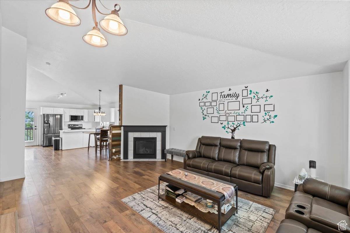 Layton, UT 84040,3186 N 1175 E