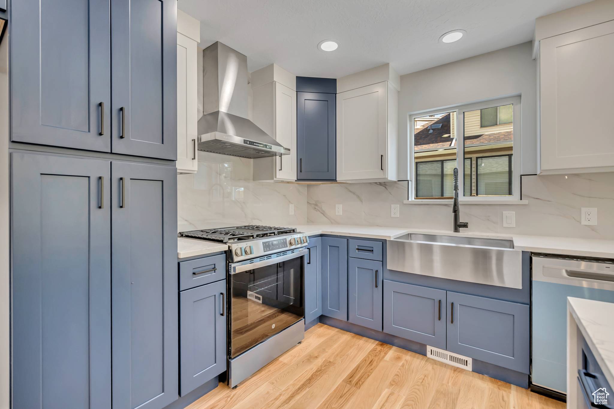 Salt Lake City, UT 84105,1804 S PARK ST