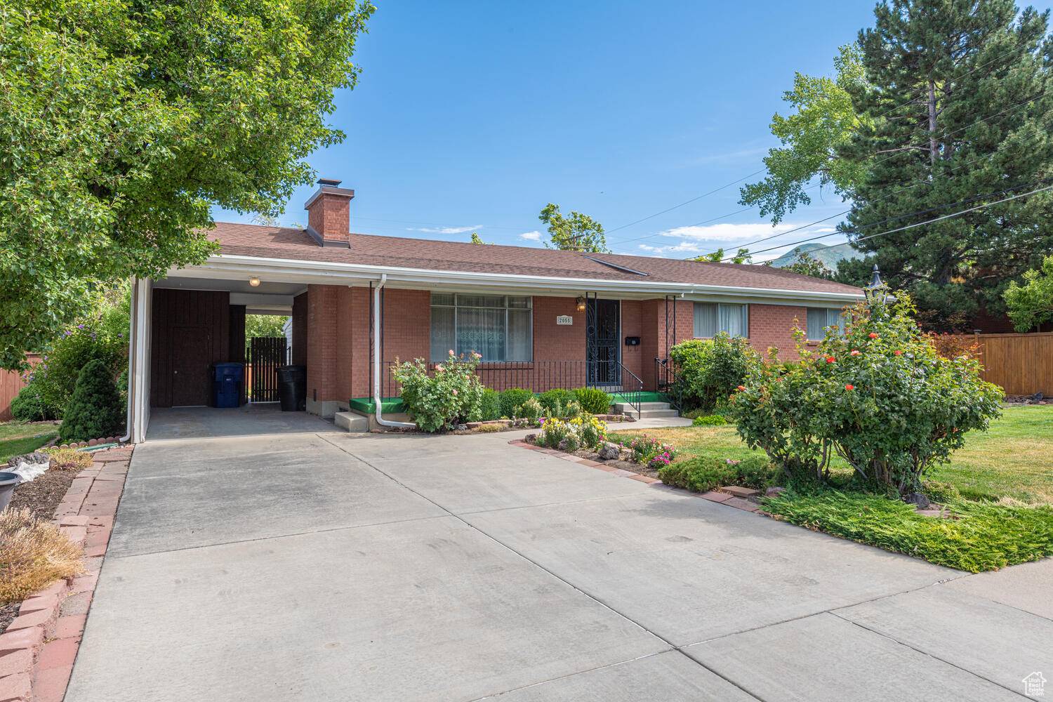 Millcreek, UT 84109,2055 E 3185 S