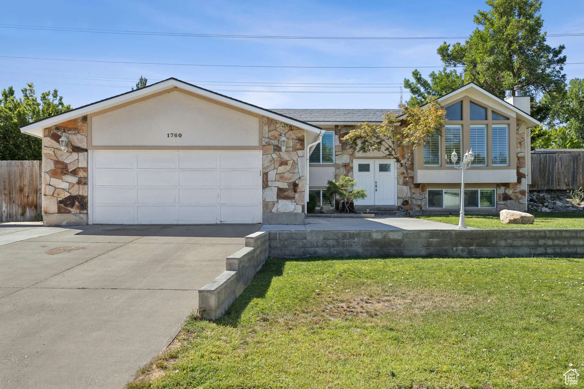 Sandy, UT 84093,1760 E SUNRISE MEADOW DR S