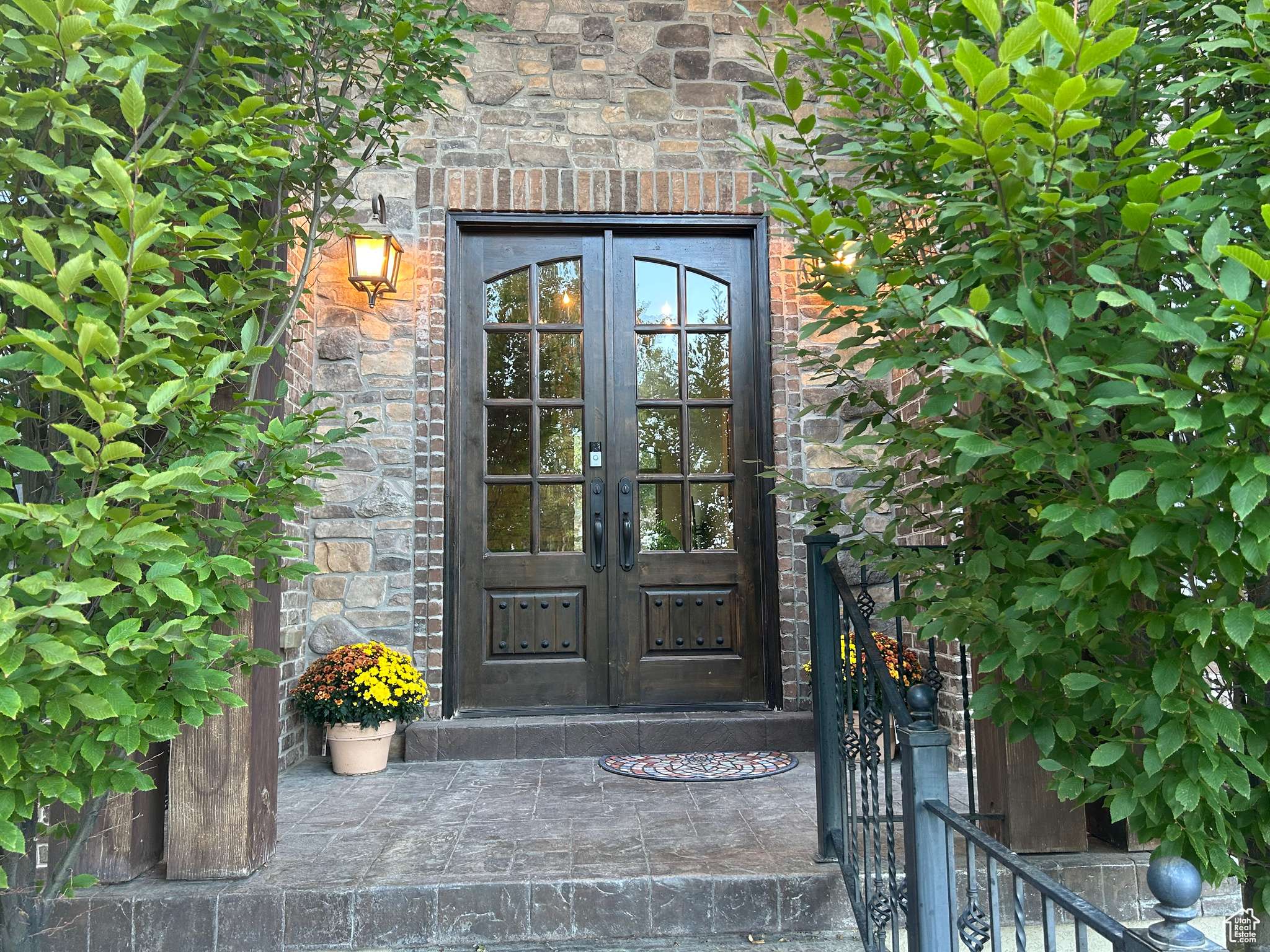 Sandy, UT 84092,46 E LONE HOLLOW DR S