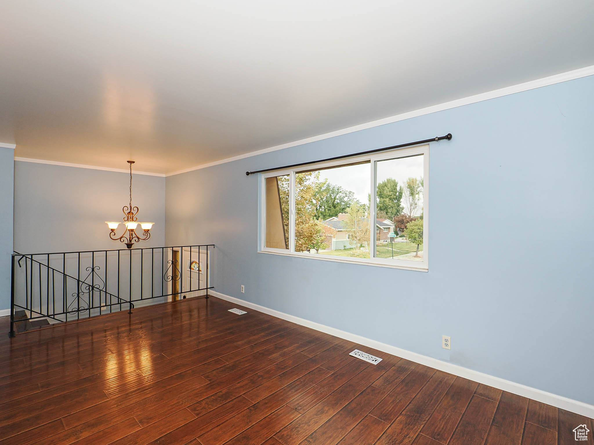 Sandy, UT 84094,1124 E SLEEPY HOLLOW LN