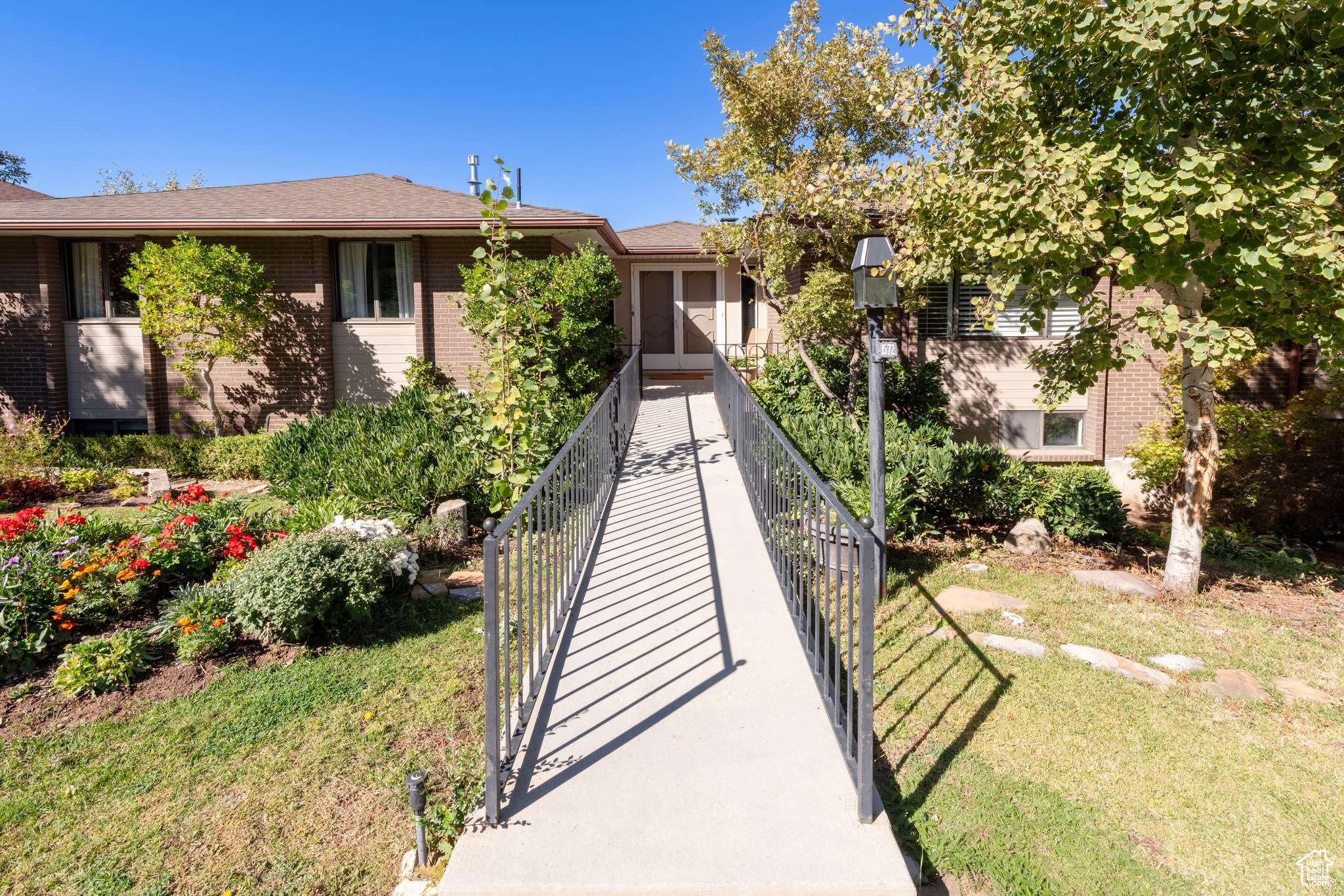 Salt Lake City, UT 84108,1572 S SUNSET OAKS DR