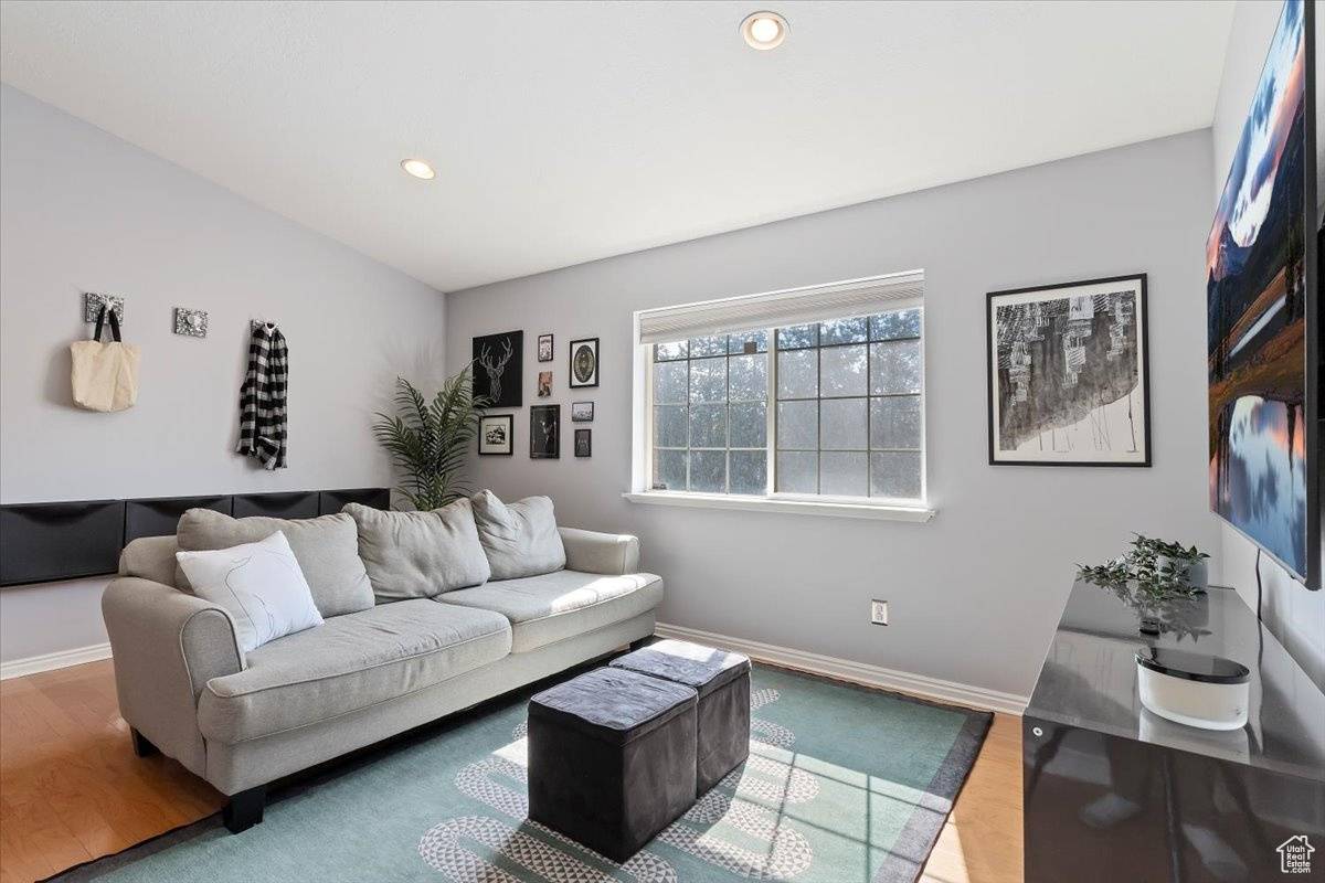 Salt Lake City, UT 84103,315 W 700 N #11